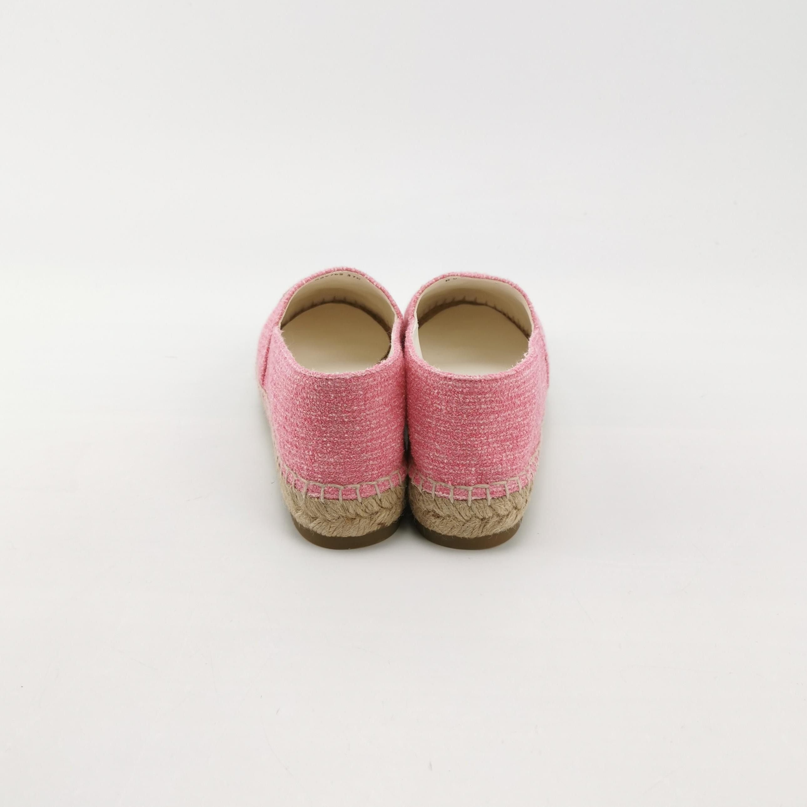 Chanel Chanel Women 7 Flats Size US 7 / IT 37 - 4 Thumbnail