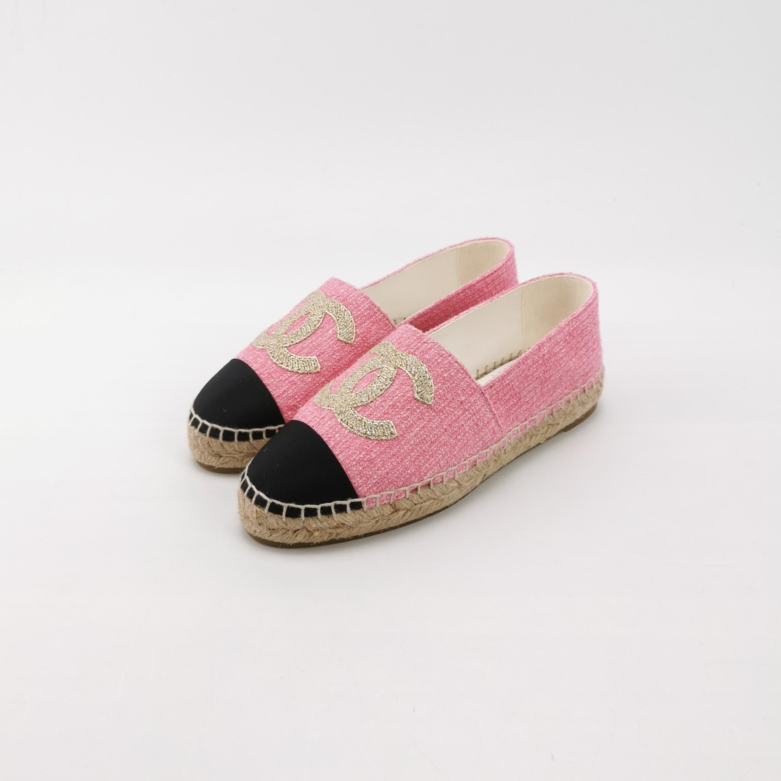 Chanel Chanel Women 7 Flats Size US 7 / IT 37 - 2 Thumbnail