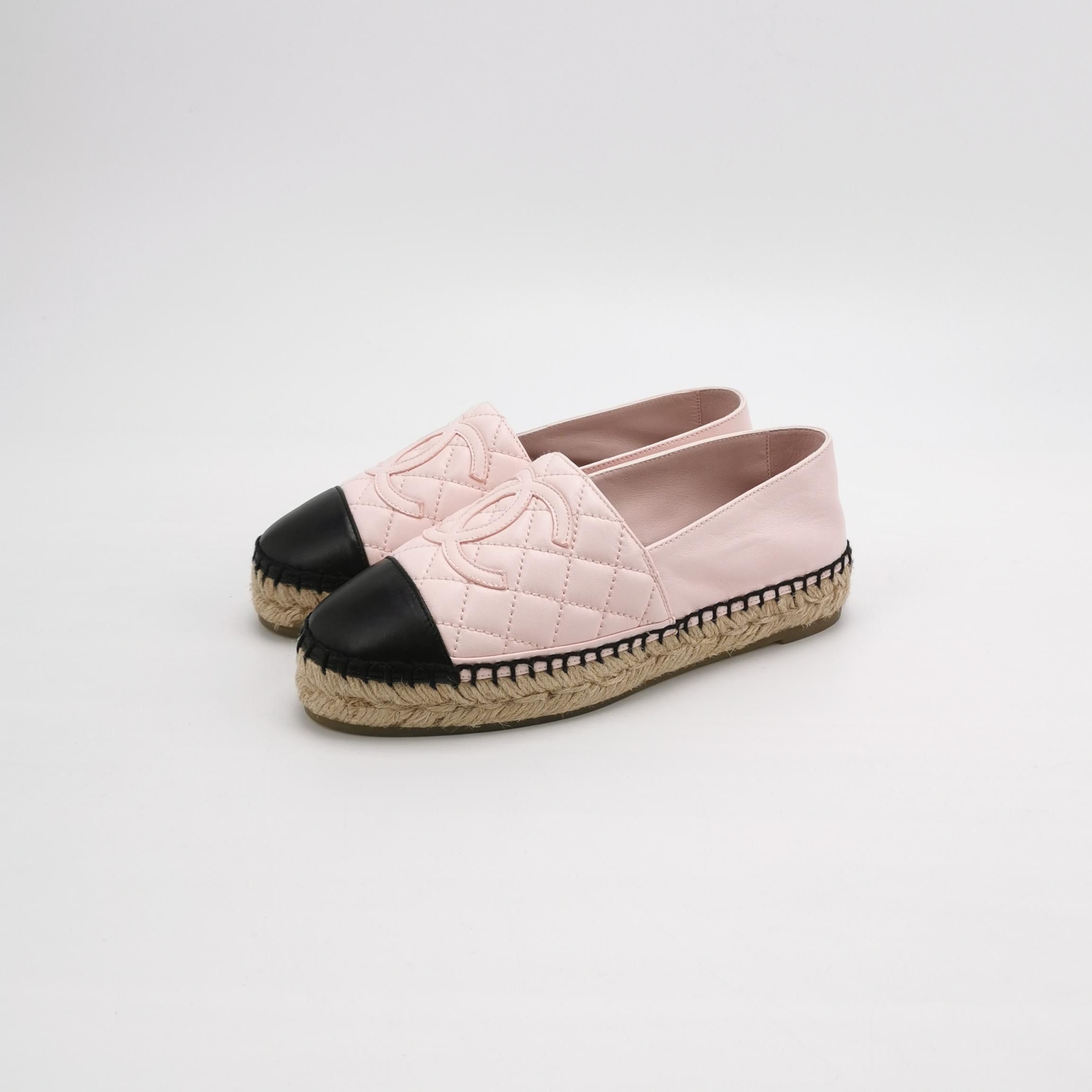 Chanel Chanel Women 5 Flats Size US 5 / IT 35 - 2 Thumbnail