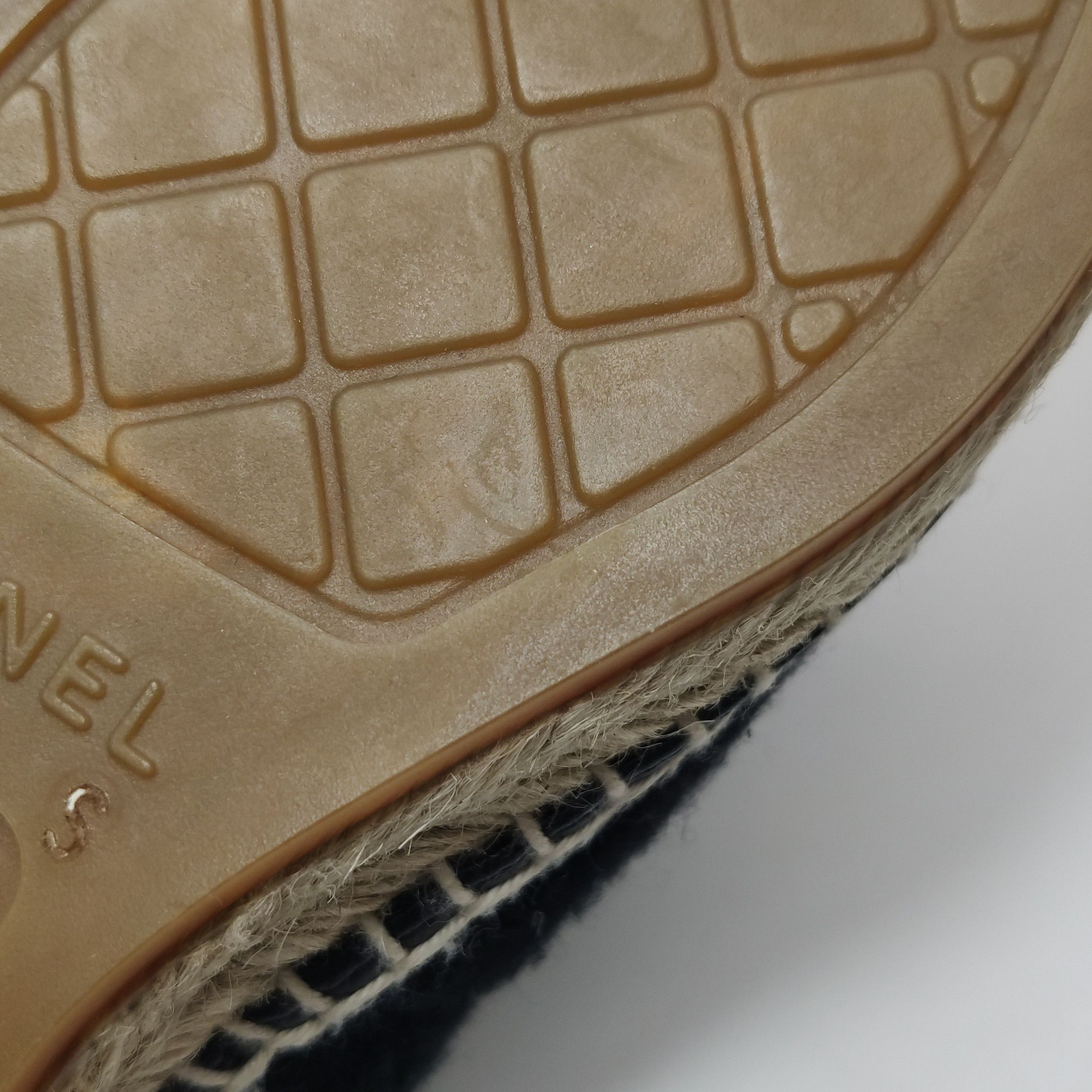 Chanel Chanel Women 5 Flats Size US 5 / IT 35 - 7 Thumbnail
