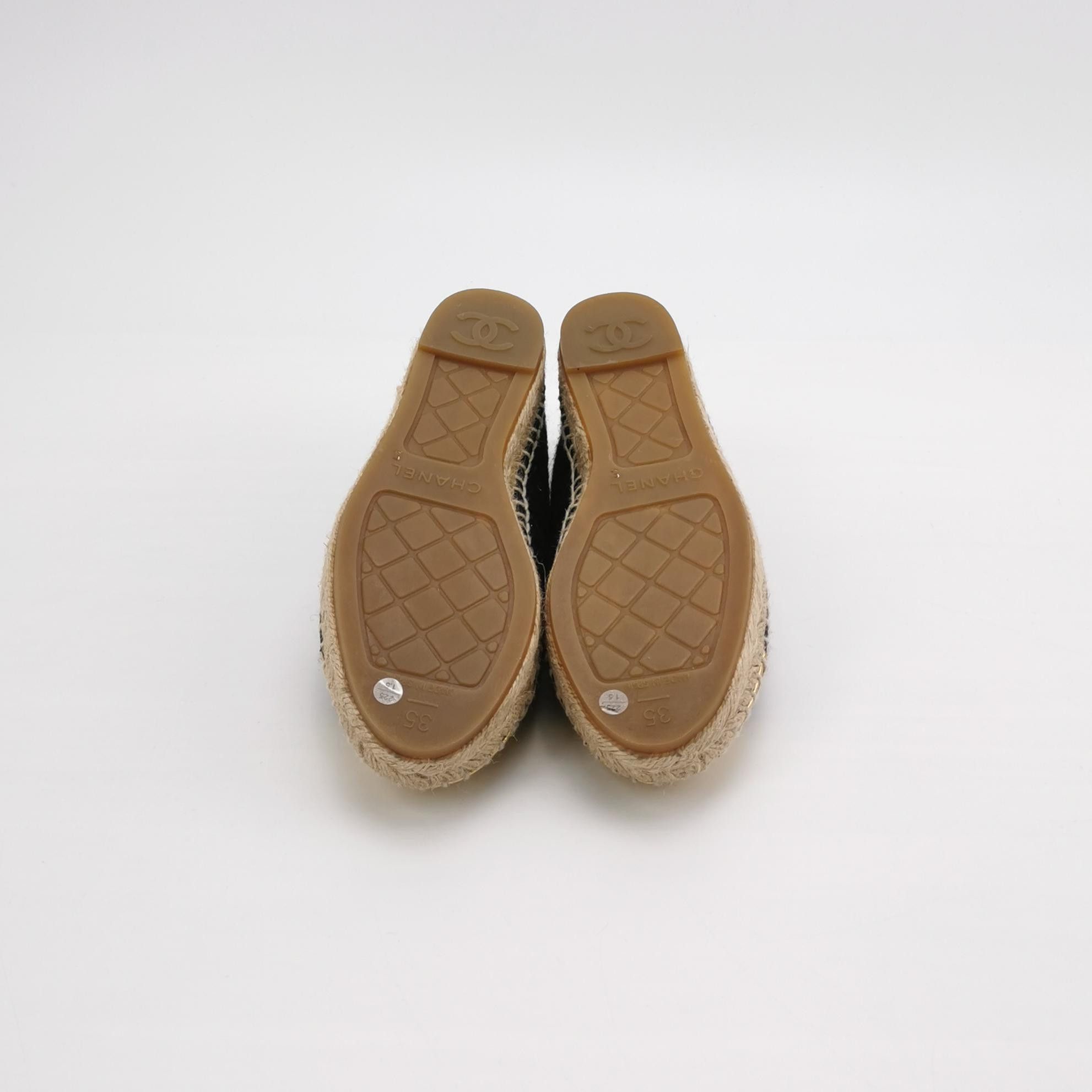 Chanel Chanel Women 5 Flats Size US 5 / IT 35 - 5 Thumbnail