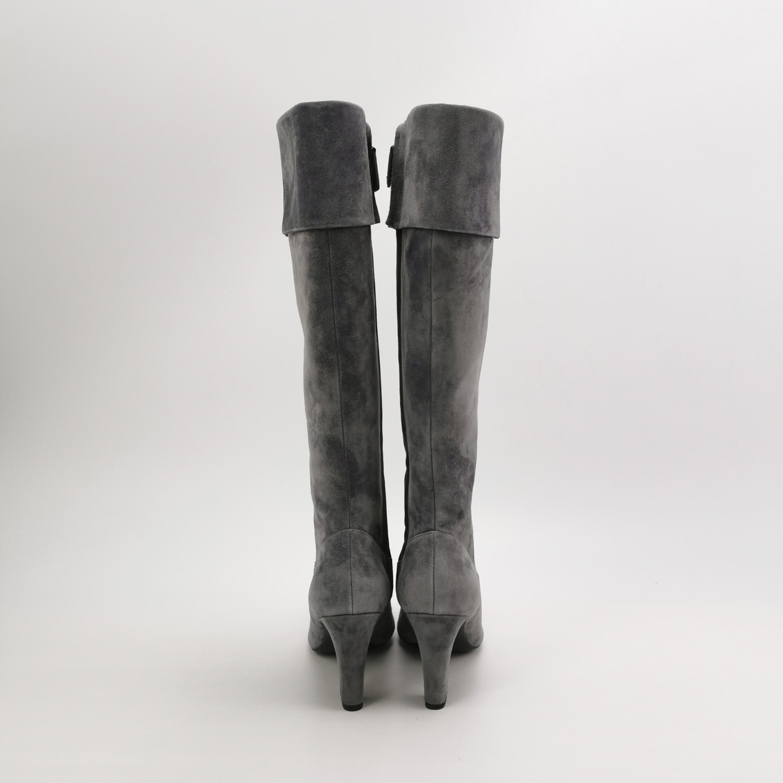 Chanel Chanel Women 7 Boots Size US 7 / IT 37 - 4 Thumbnail
