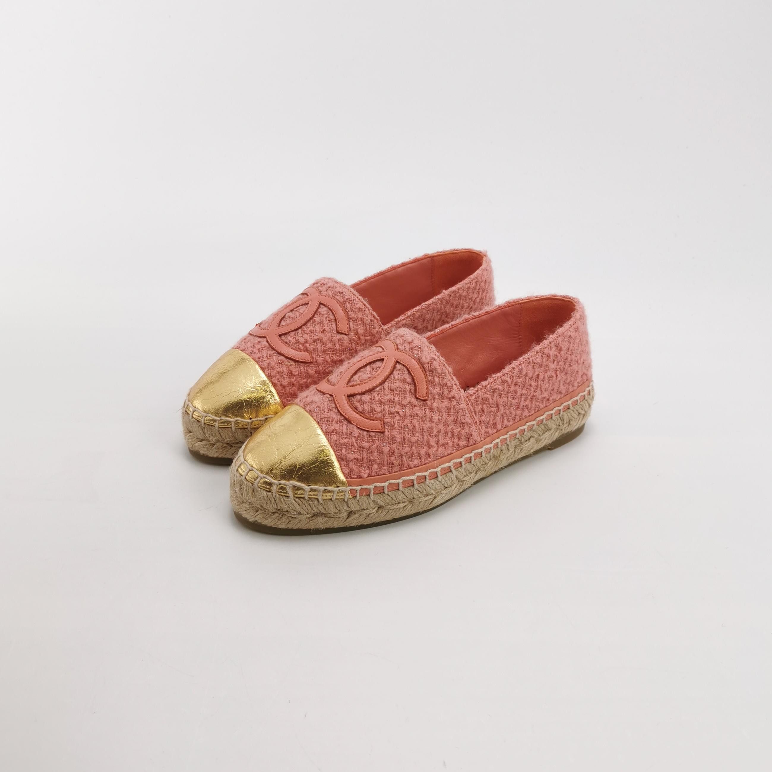 Chanel Chanel Women 5 Flats Size US 5 / IT 35 - 2 Thumbnail