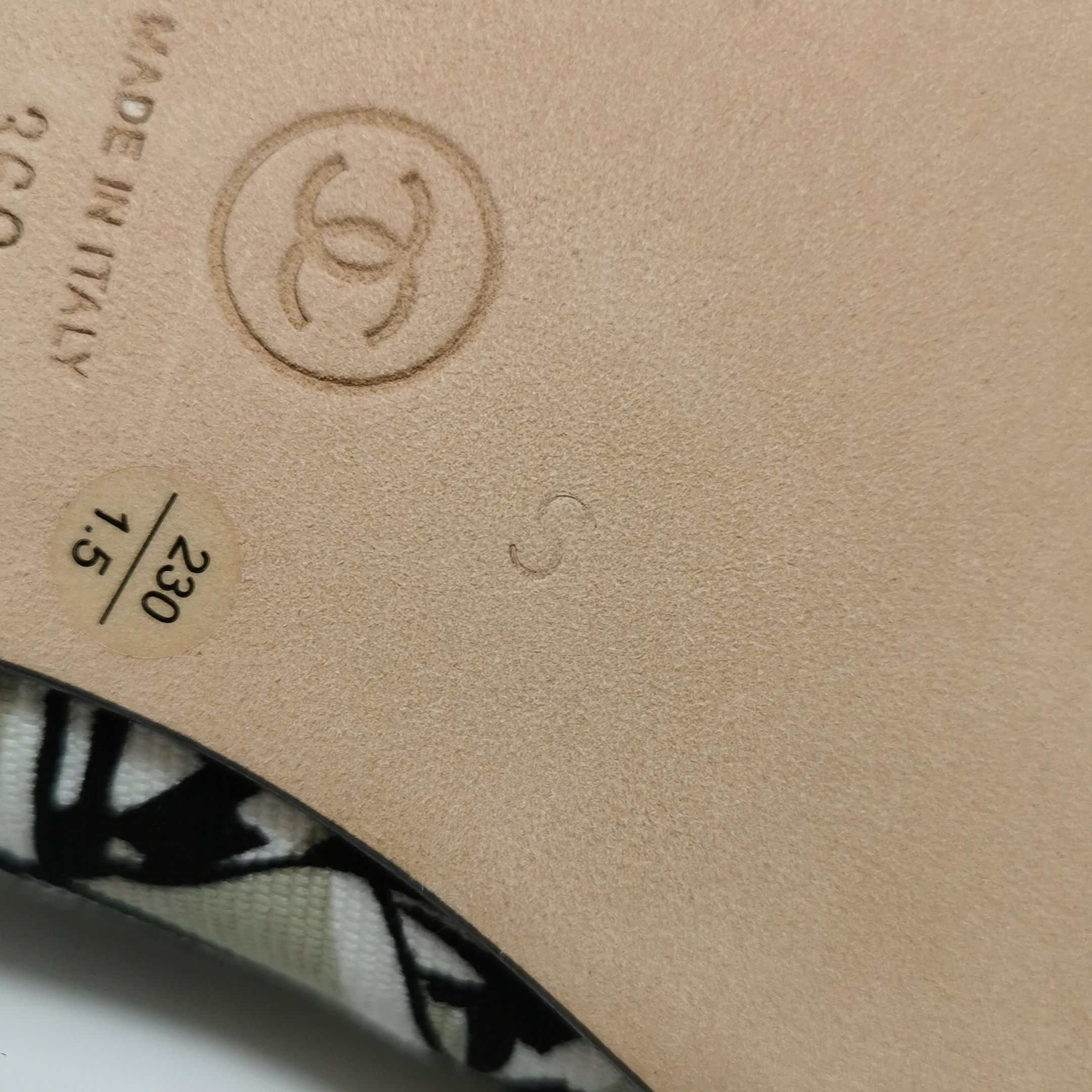 Chanel Chanel Women 6 Flats Size US 6 / IT 36 - 9 Thumbnail