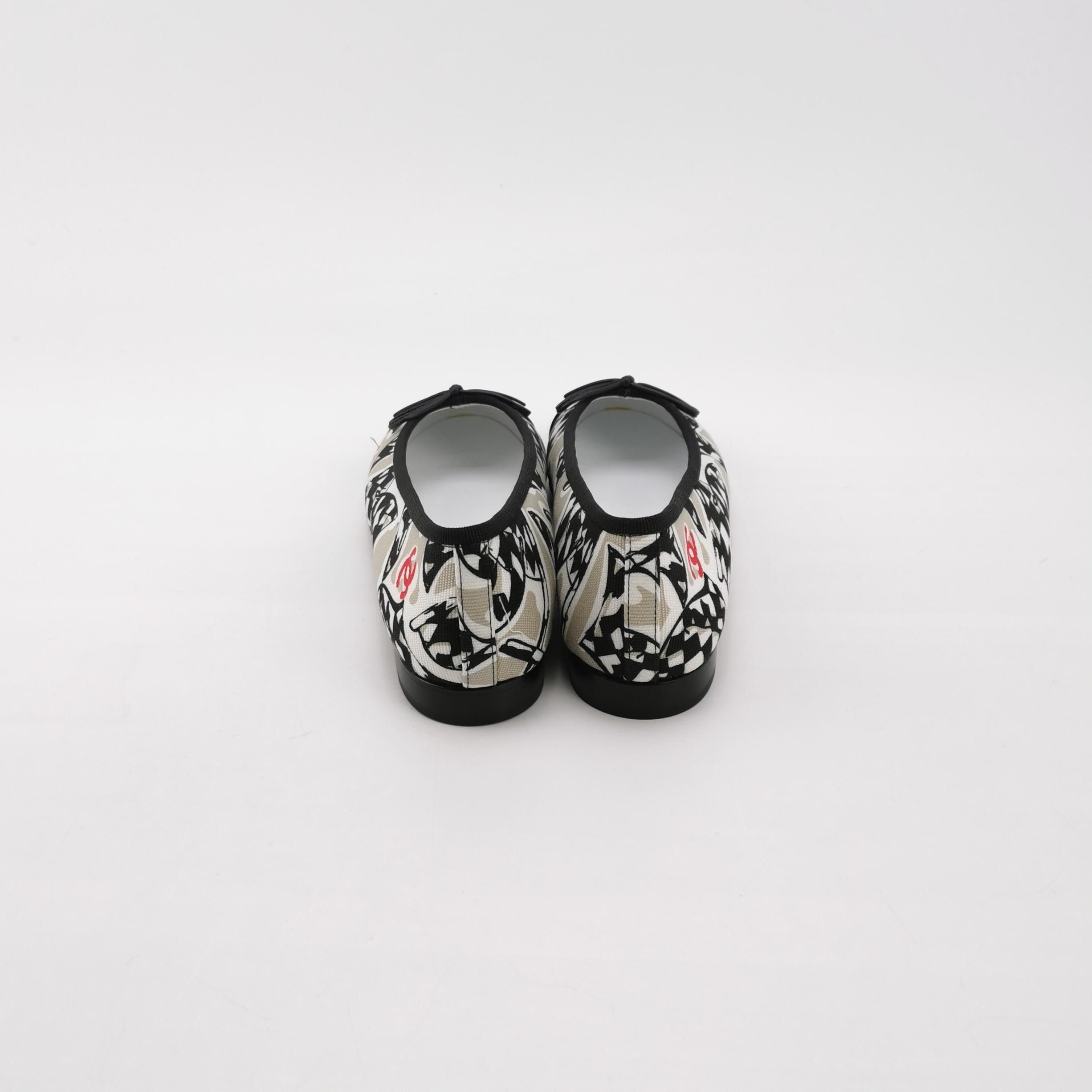 Chanel Chanel Women 6 Flats Size US 6 / IT 36 - 4 Thumbnail