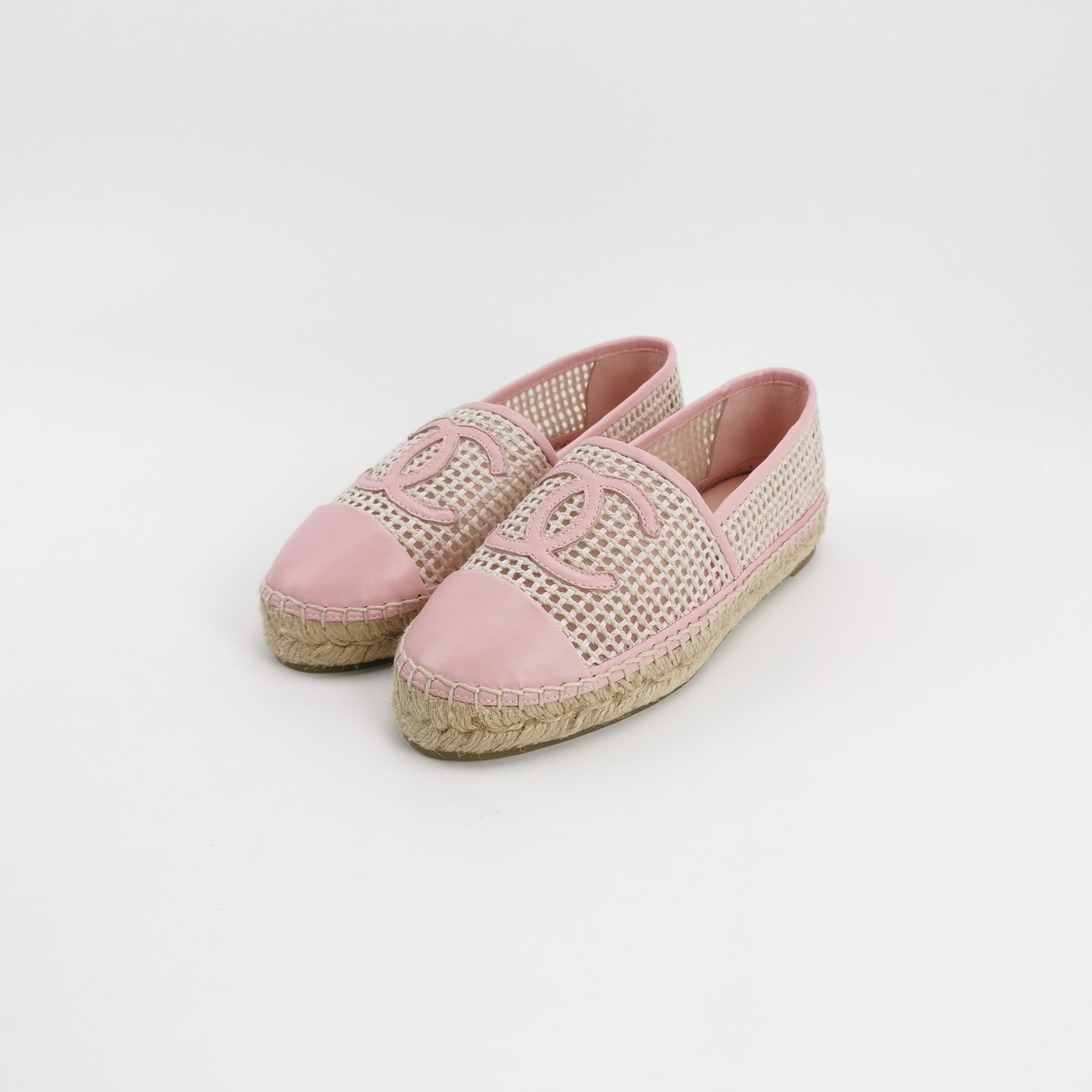 Chanel Chanel Women 6 Lowtop Sneakers Size US 6 / IT 36 - 2 Thumbnail