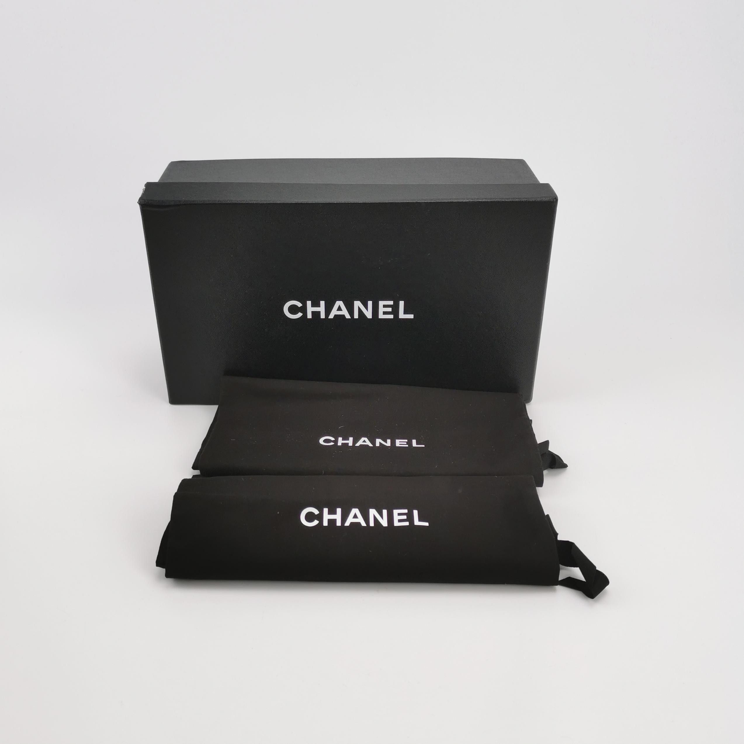 Chanel Chanel Women 6 Lowtop Sneakers Size US 6 / IT 36 - 6 Thumbnail