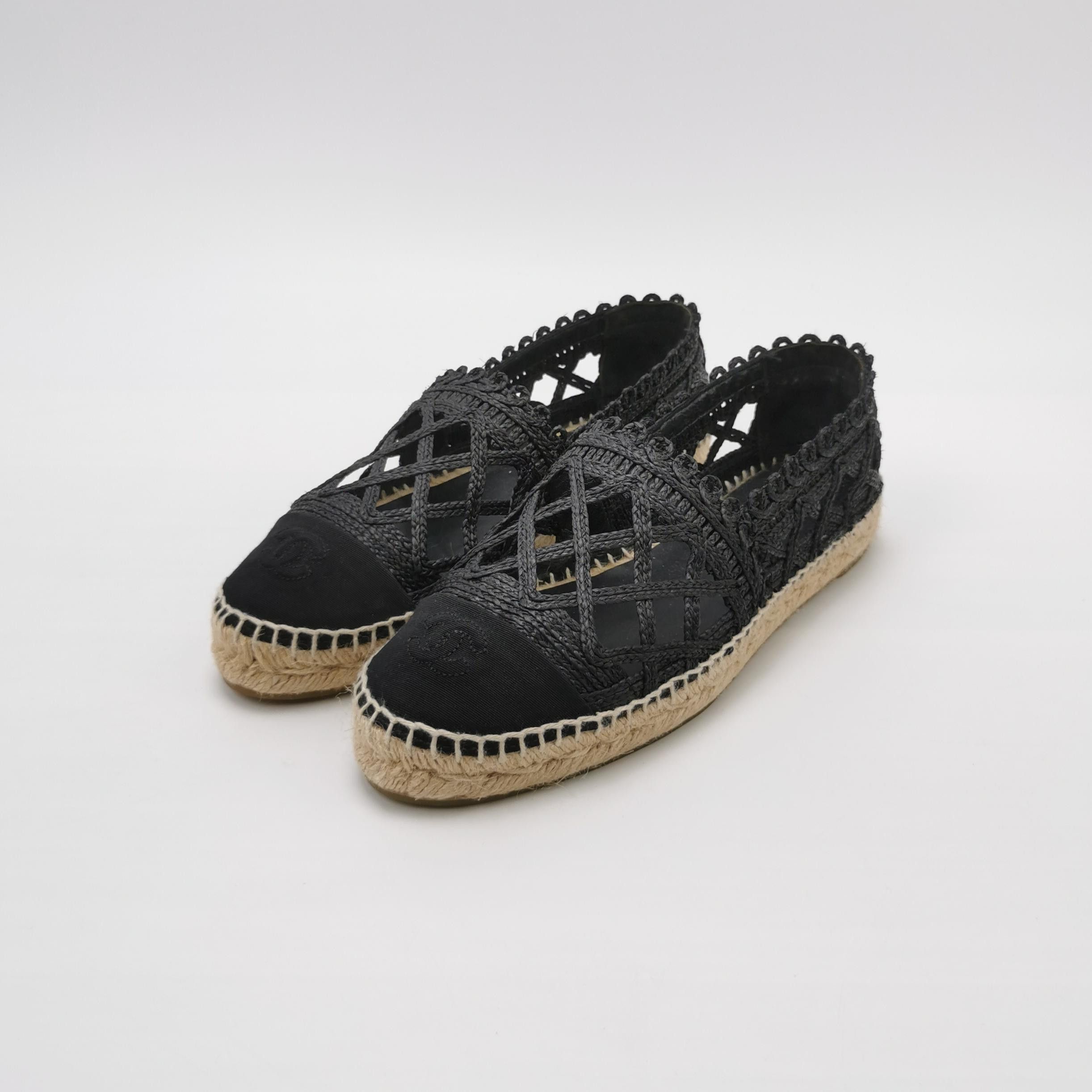 Chanel Chanel Women 10 Flats Size US 10 / IT 40 - 2 Thumbnail