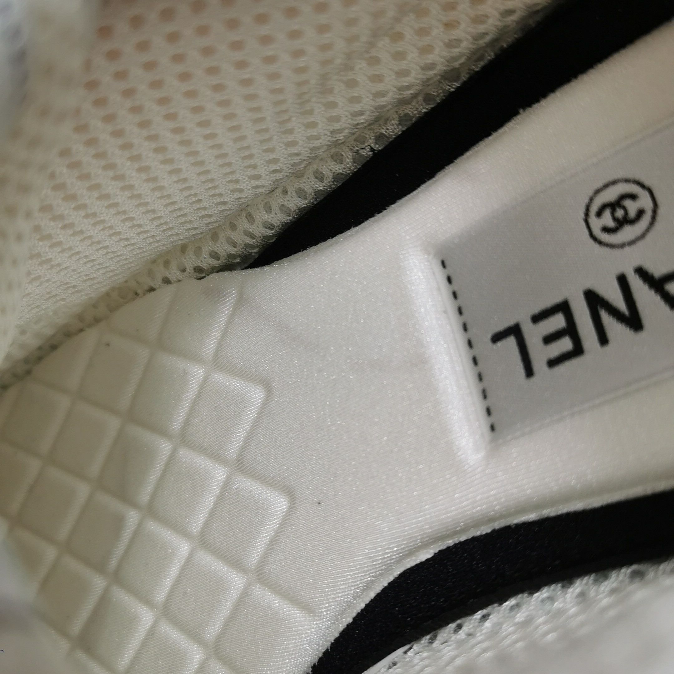 Chanel Chanel Women 6-5 Lowtop Sneakers Size US 6.5 / IT 36.5 - 10 Thumbnail