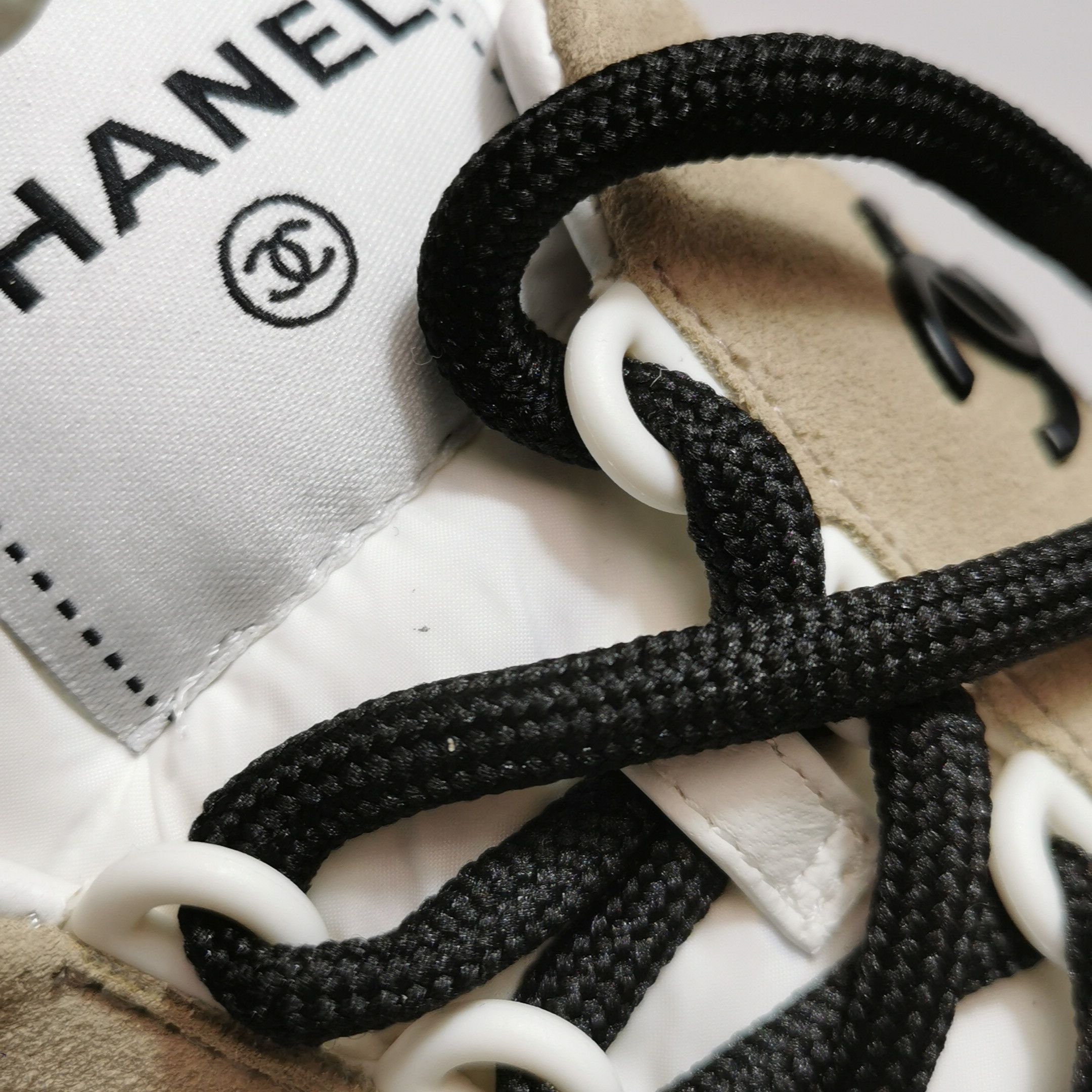Chanel Chanel Women 6-5 Lowtop Sneakers Size US 6.5 / IT 36.5 - 7 Thumbnail