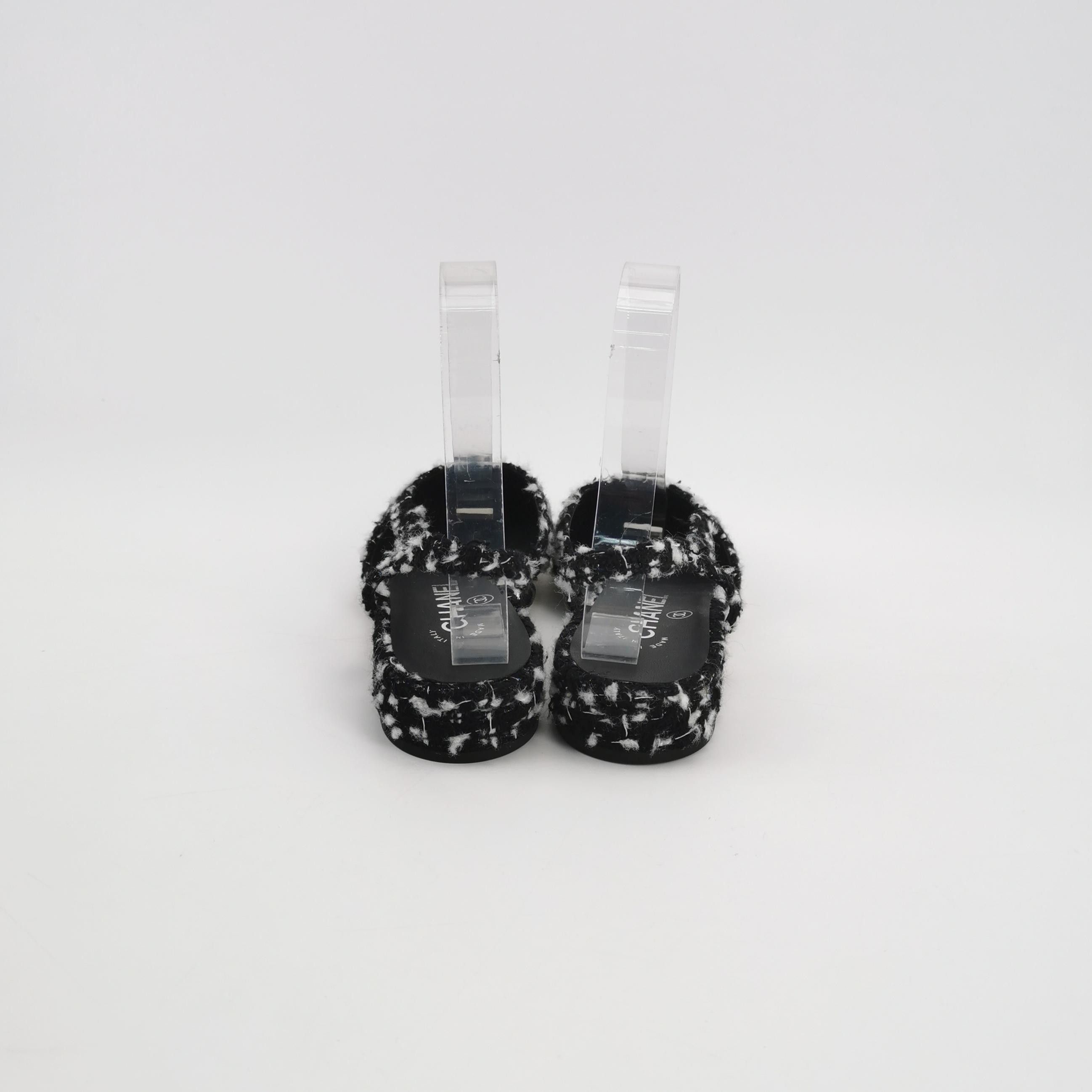 Chanel Chanel Women 6 Flats Size US 6 / IT 36 - 4 Thumbnail