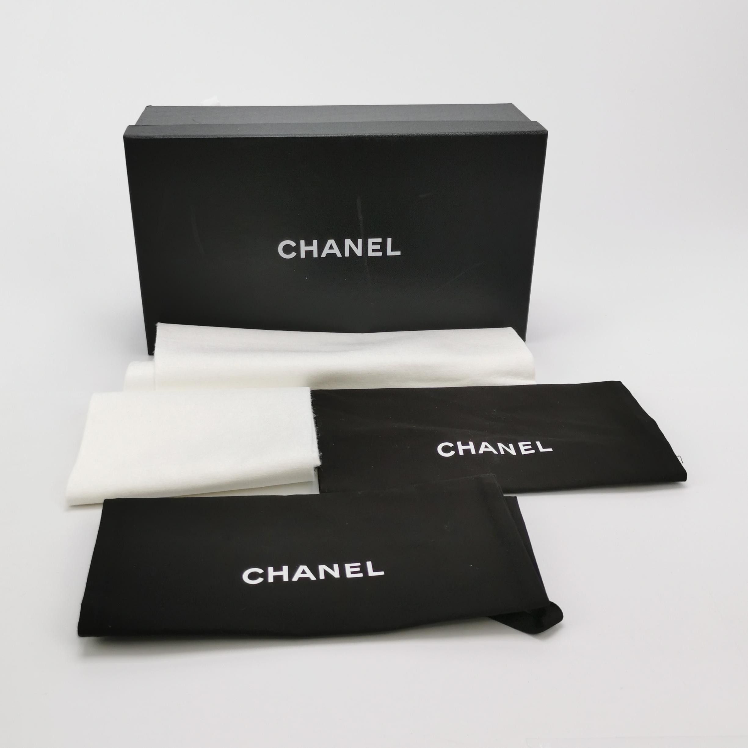 Chanel Chanel Women 5-5 Flats Size US 5.5 / IT 35.5 - 6 Thumbnail