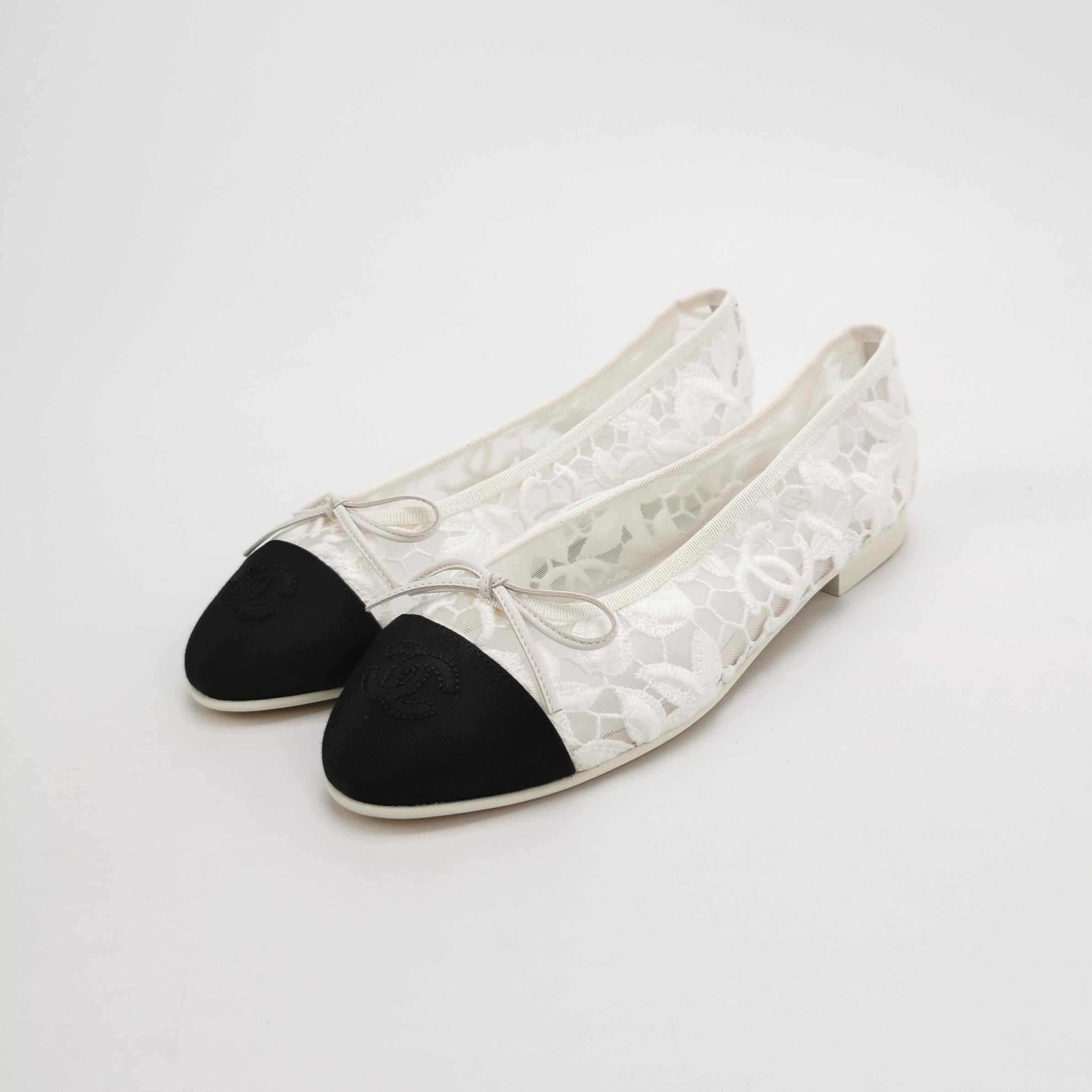 Chanel Chanel Women 6-5 Flats Size US 6.5 / IT 36.5 - 2 Thumbnail