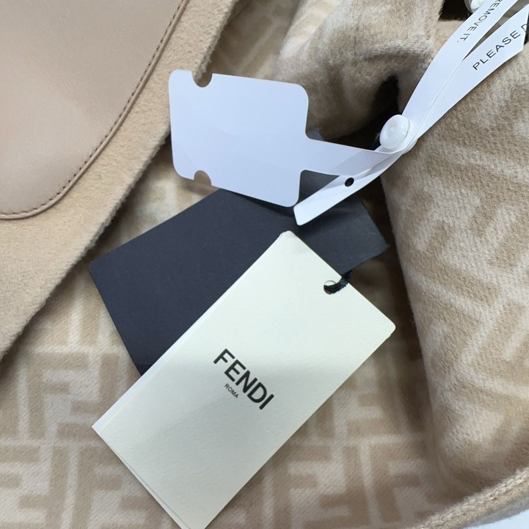 Fendi Fendi Reversible Logo Wool Jacket Size 38 Size XS / US 0-2 / IT 36-38 - 5 Thumbnail