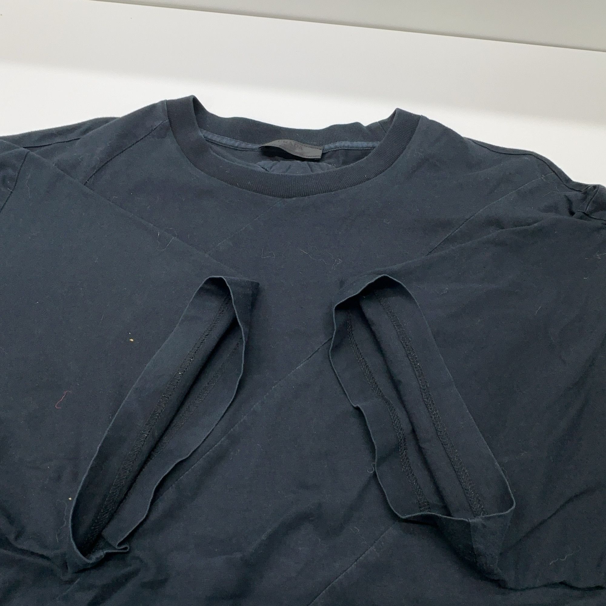 Prada Prada Logo Patch T-Shirt Black Size XL Size US XL / EU 56 / 4 - 11 Thumbnail