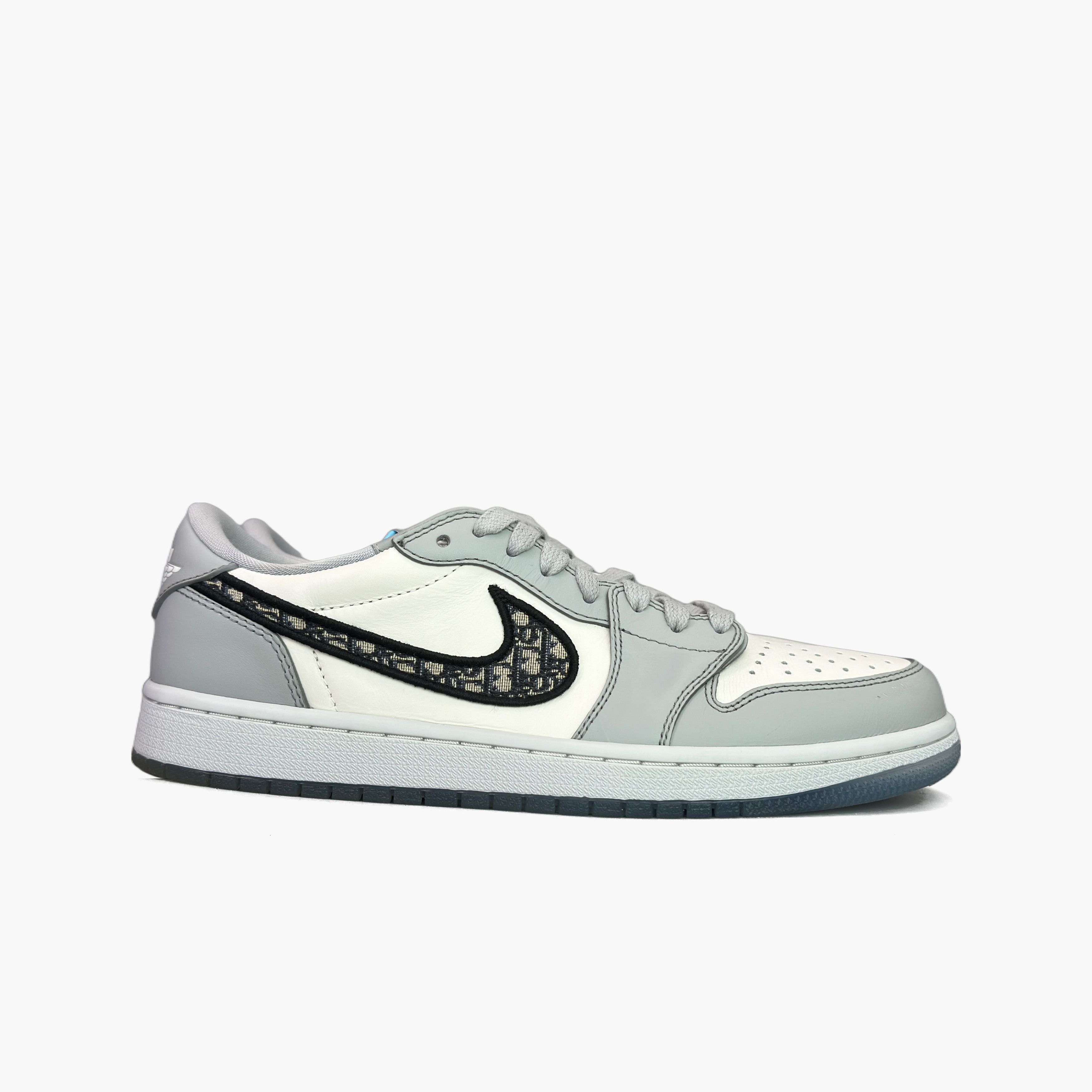 Dior Dior x Jordan Air Jordan 1 Low Size 9.5 Size US 9.5 / EU 42-43 - 4 Thumbnail