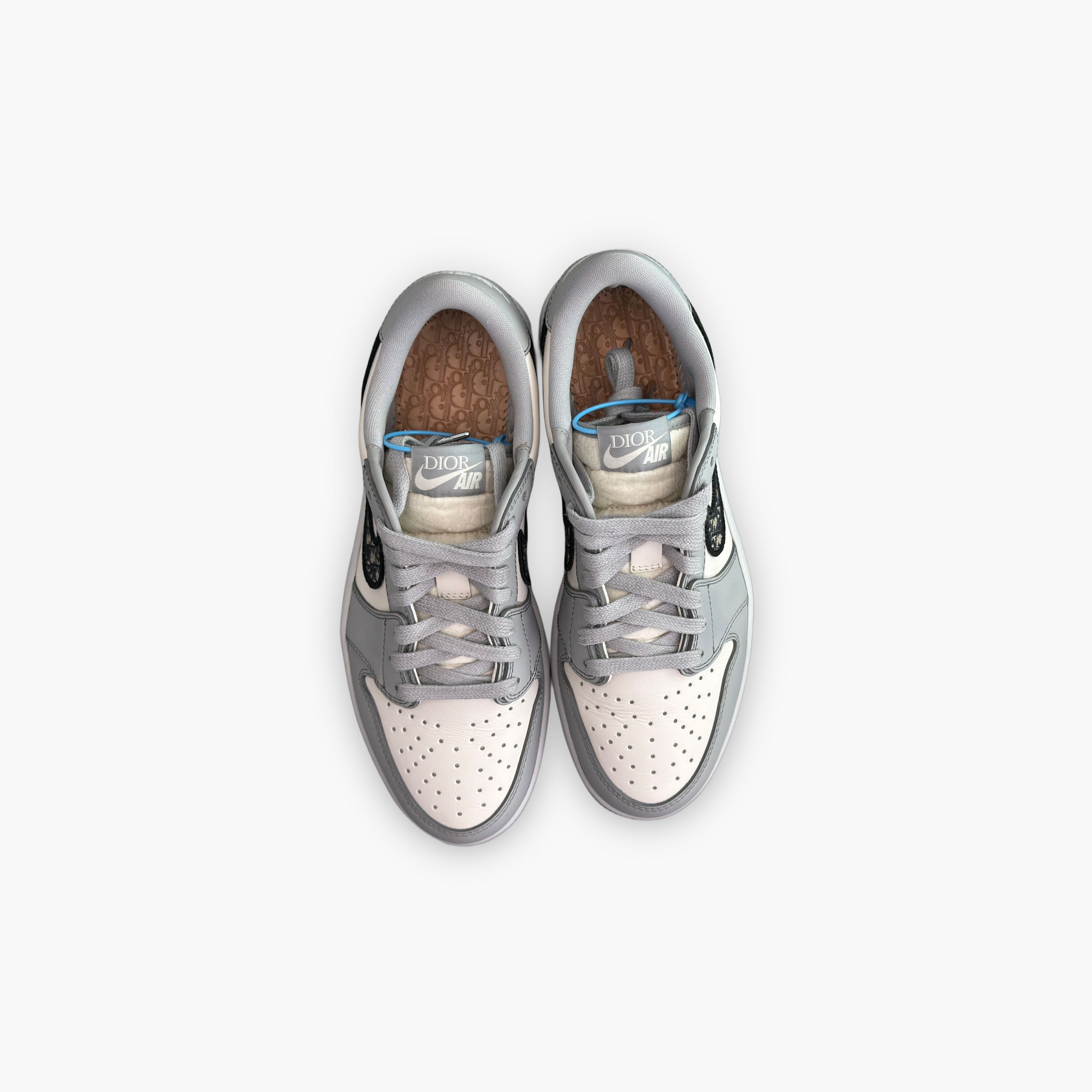 Dior Dior x Jordan Air Jordan 1 Low Size 9.5 Size US 9.5 / EU 42-43 - 9 Thumbnail