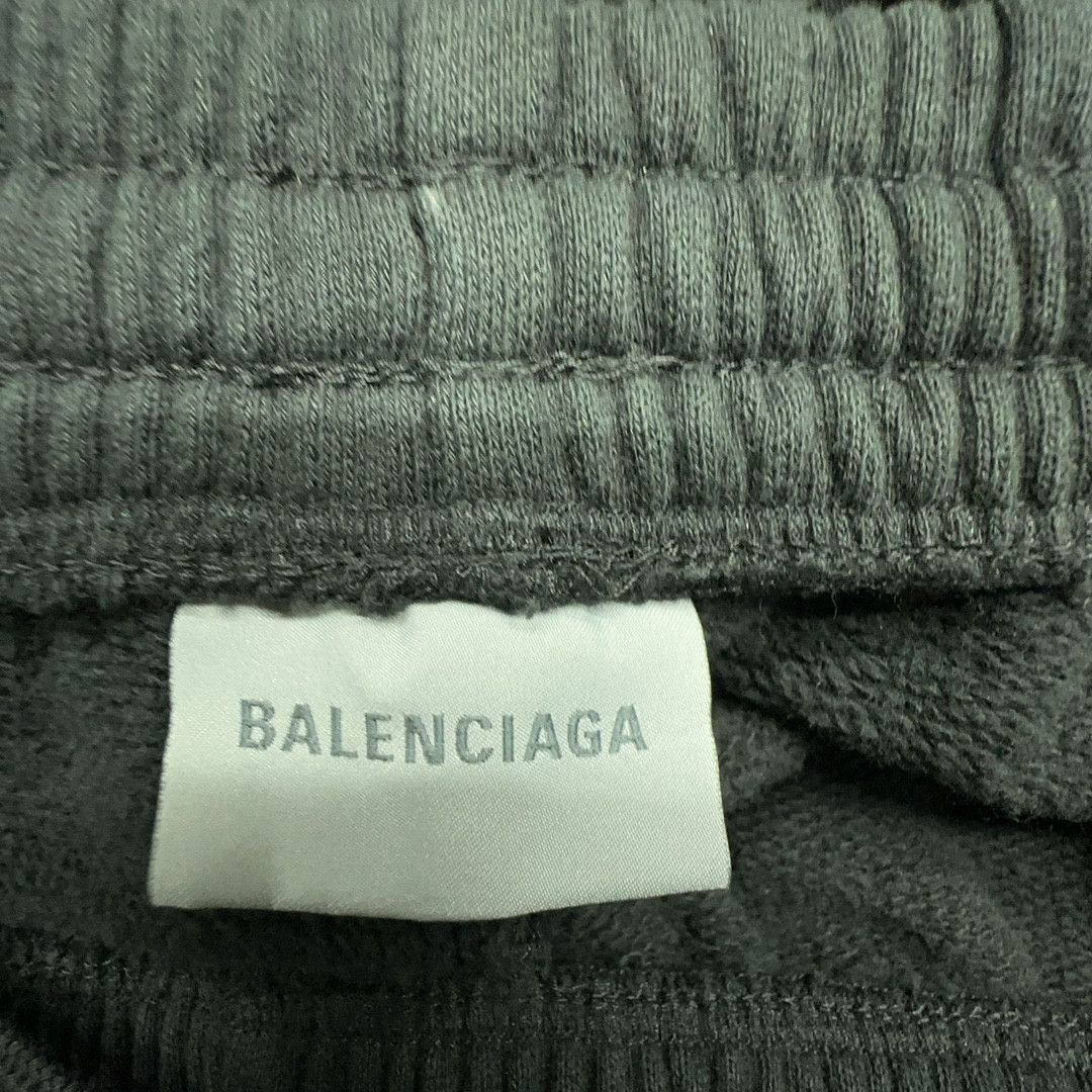 Balenciaga Balenciaga Logo Print Sweatshorts Size M Size US 32 / EU 48 - 3 Thumbnail