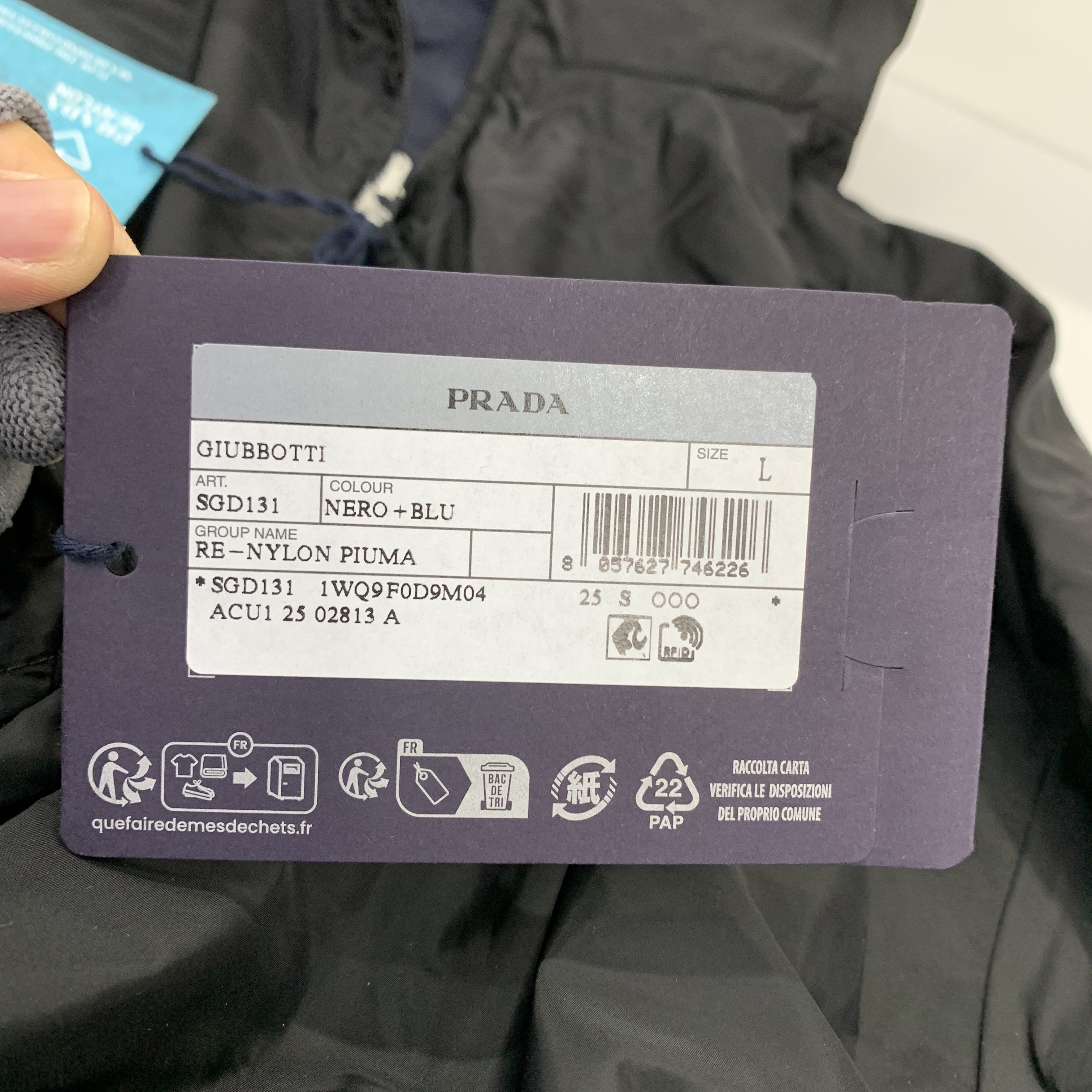 Prada Prada Re-Nylon Reversible Jacket Size L Size US L / EU 52-54 / 3 - 3 Thumbnail