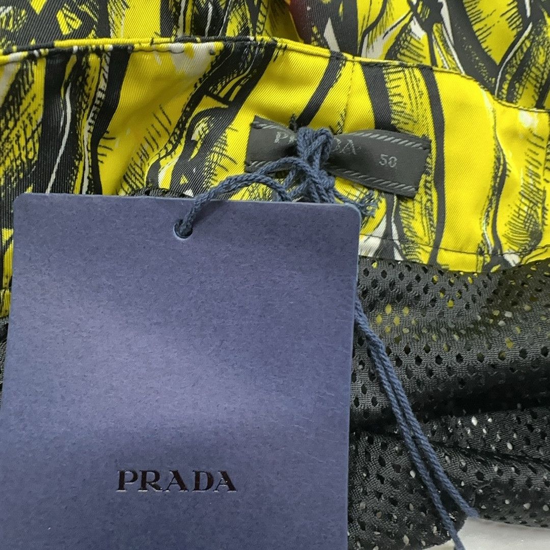 Prada Prada Banana Flame Print Shorts Size 50 Size US 34 / EU 50 - 5 Thumbnail
