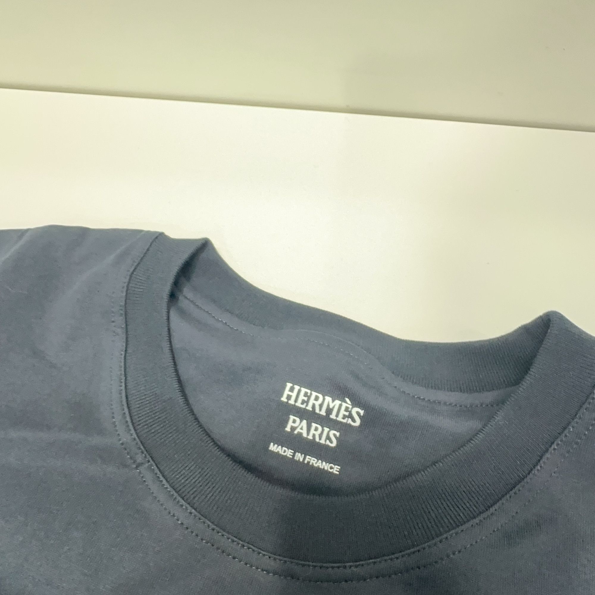 Hermes HERMÈS Embroidered Pocket T-Shirt Size 36 Size XS / US 0-2 / IT 36-38 - 5 Thumbnail