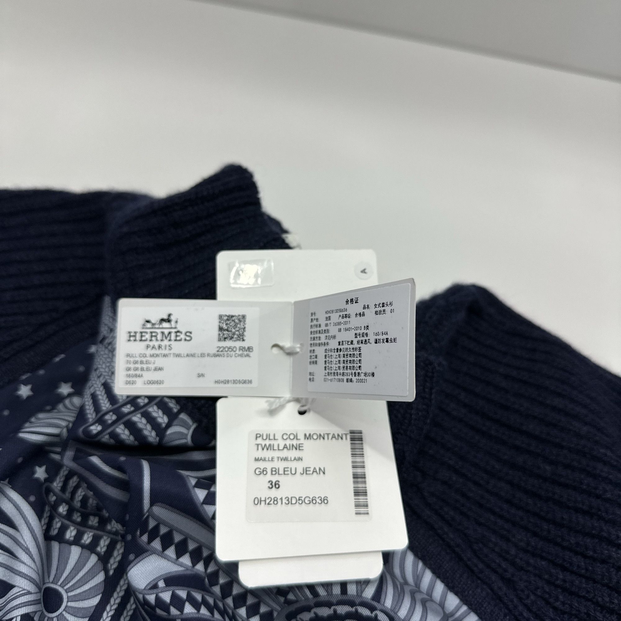 Hermes Hermès Printed Silk Cashmere Sweater Size 36 Size XS / US 0-2 / IT 36-38 - 4 Thumbnail