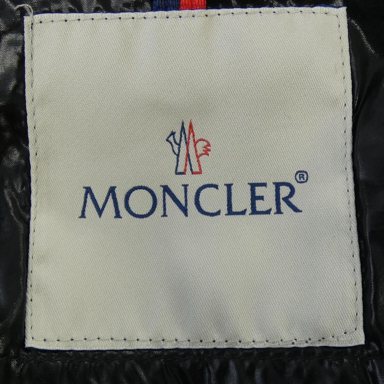 Moncler Moncler Moncler CRUSSOL Down Jacket Others Outerwear CRUSSOL DUTY FREE for USA Size ONE SIZE - 4 Thumbnail