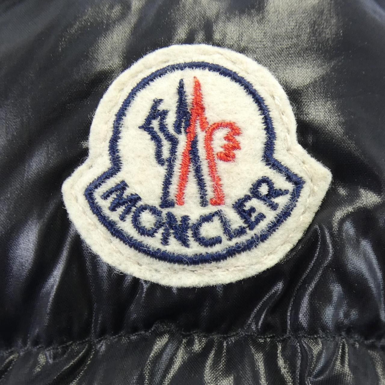 Moncler Moncler Moncler CRUSSOL Down Jacket Others Outerwear CRUSSOL DUTY FREE for USA Size ONE SIZE - 7 Thumbnail