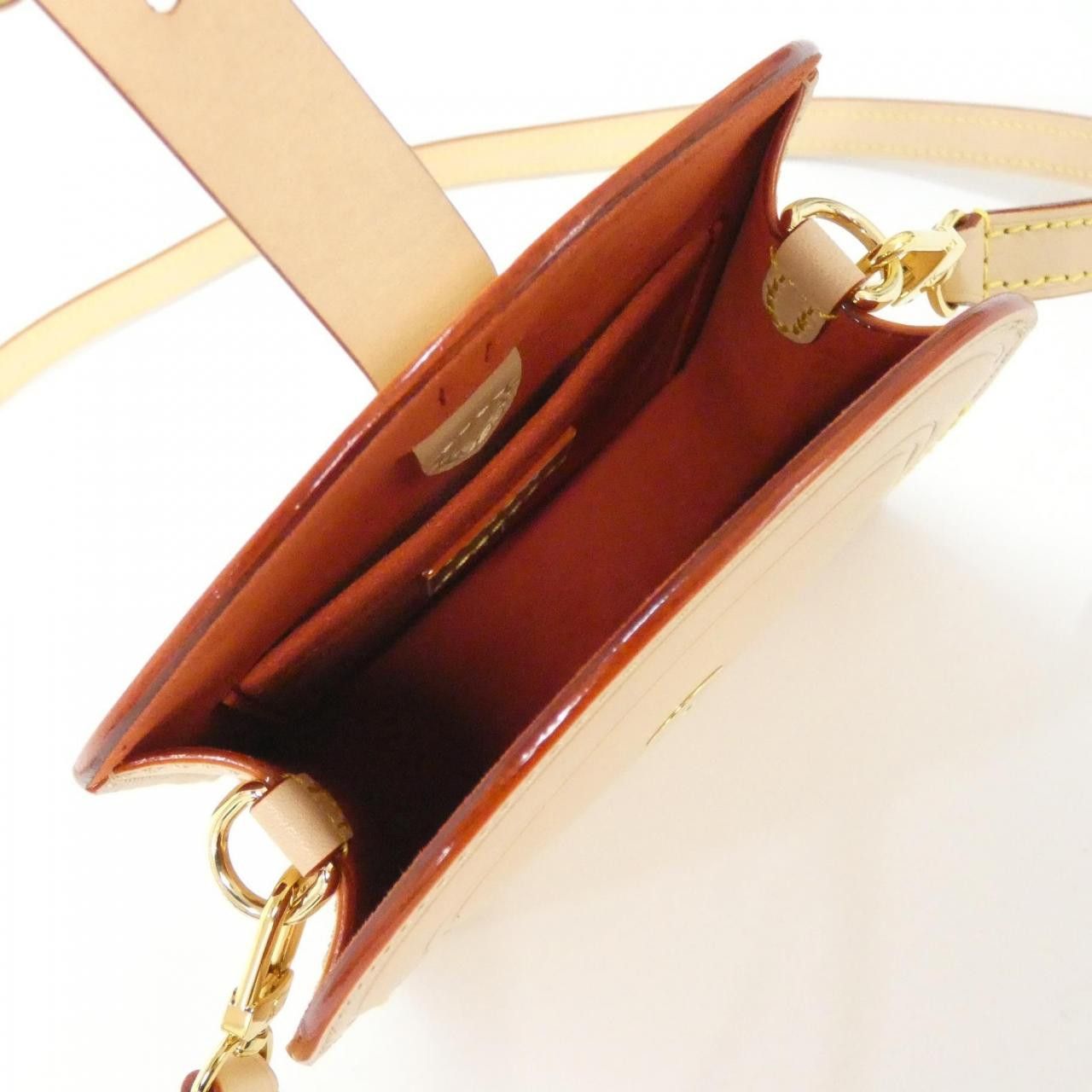 Louis Vuitton Louis Vuitton Louis Vuitton Name Tag XL Clutch Leather Shoulder Bag Leather Shoulder Bag M82225 DUTY FREE for USA Size ONE SIZE - 8 Thumbnail