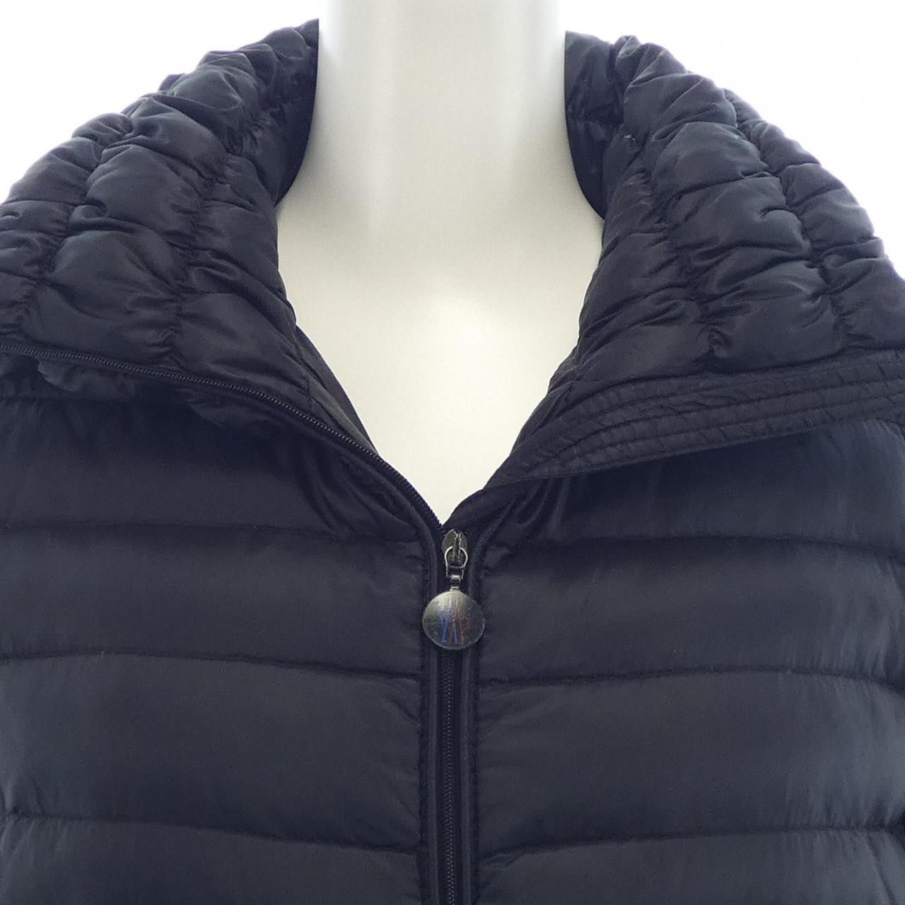 Moncler Moncler Moncler Down Coat Textile Outerwear 53048 DUTY FREE for USA Size ONE SIZE - 5 Thumbnail
