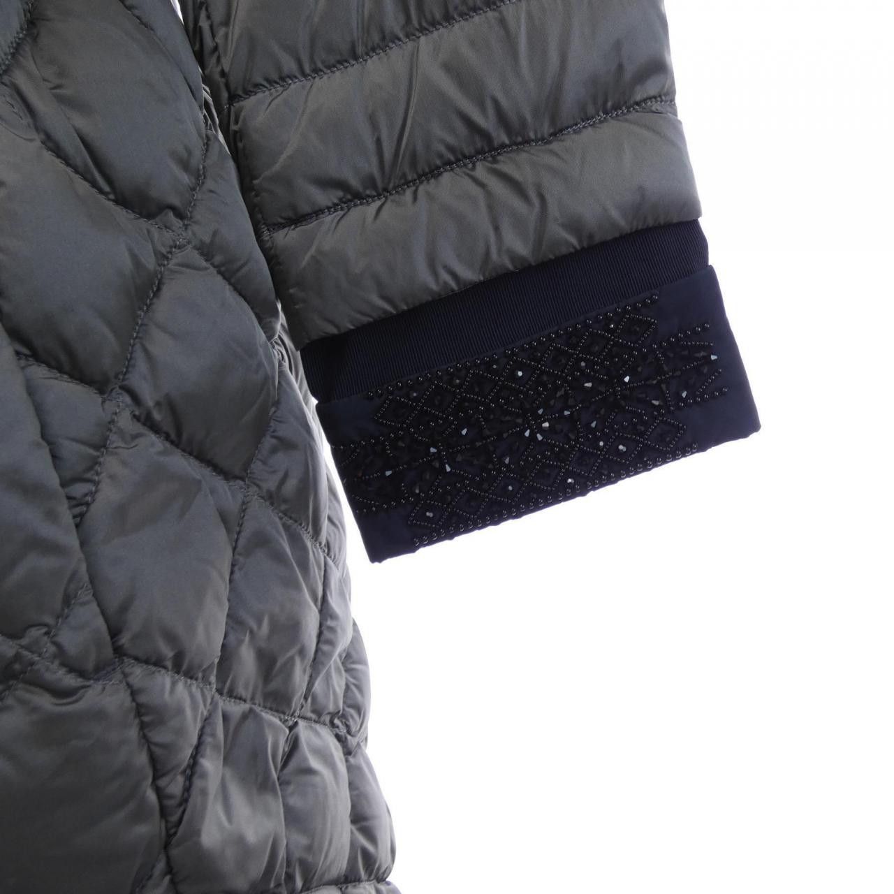 Max Mara MaxMara S Max Mara Down Coat Textile Outerwear 948633 DUTY FREE for USA Size ONE SIZE - 6 Thumbnail