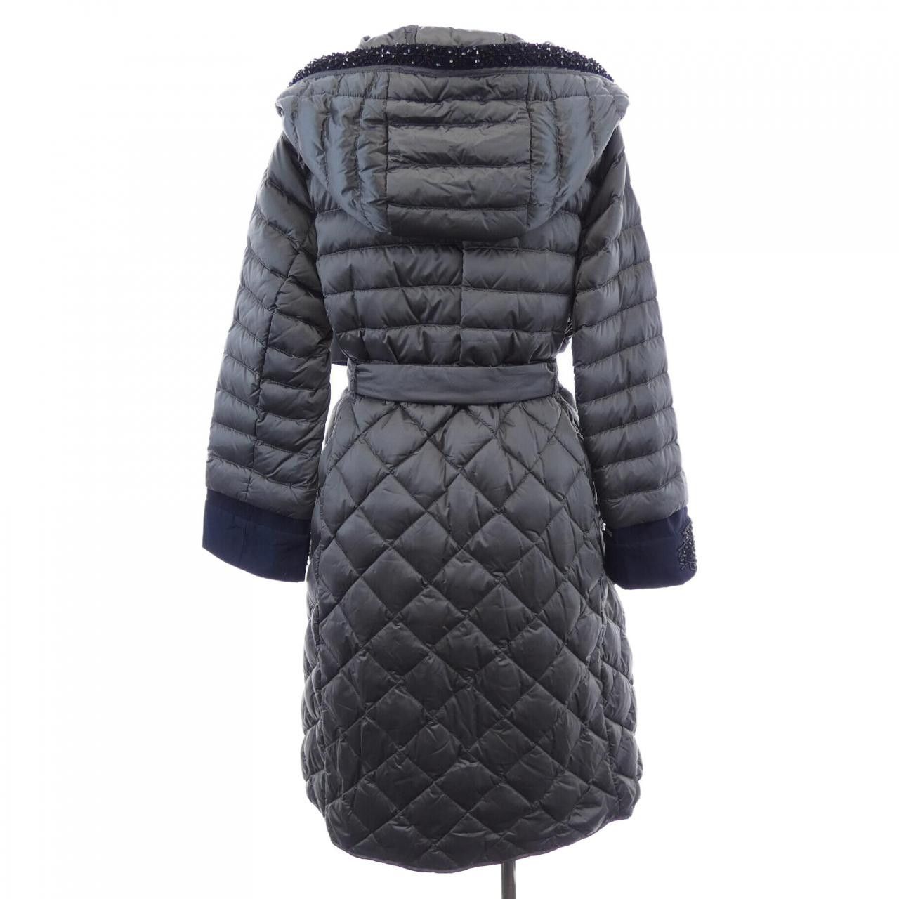 Max Mara MaxMara S Max Mara Down Coat Textile Outerwear 948633 DUTY FREE for USA Size ONE SIZE - 2 Thumbnail