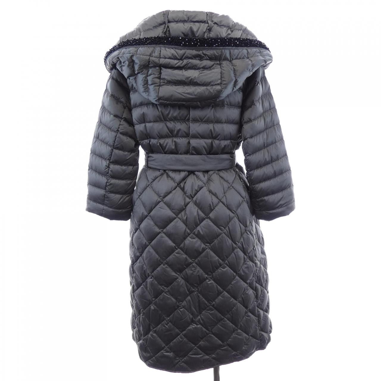 Max Mara MaxMara S Max Mara Down Coat Textile Outerwear 948633 DUTY FREE for USA Size ONE SIZE - 9 Thumbnail