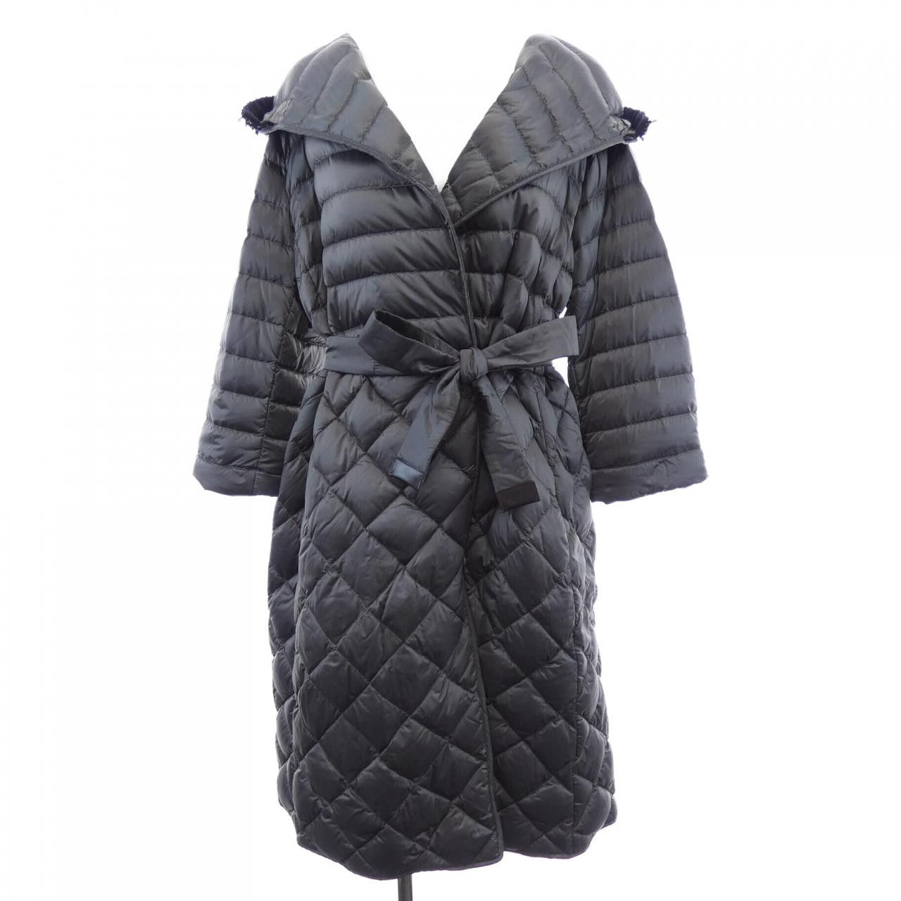 Max Mara MaxMara S Max Mara Down Coat Textile Outerwear 948633 DUTY FREE for USA Size ONE SIZE - 8 Thumbnail