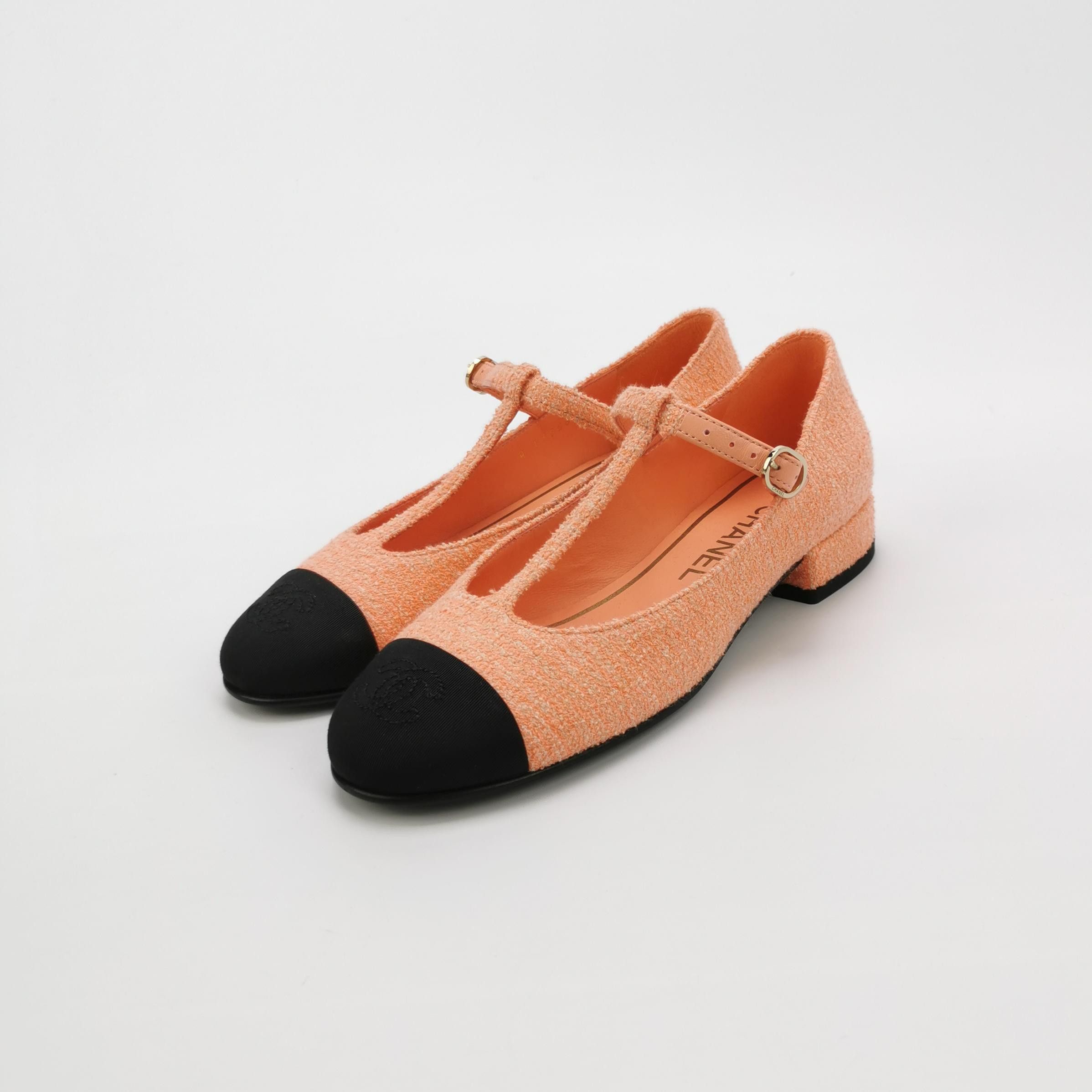 Chanel Chanel Women 5 Flats Size US 5 / IT 35 - 2 Thumbnail