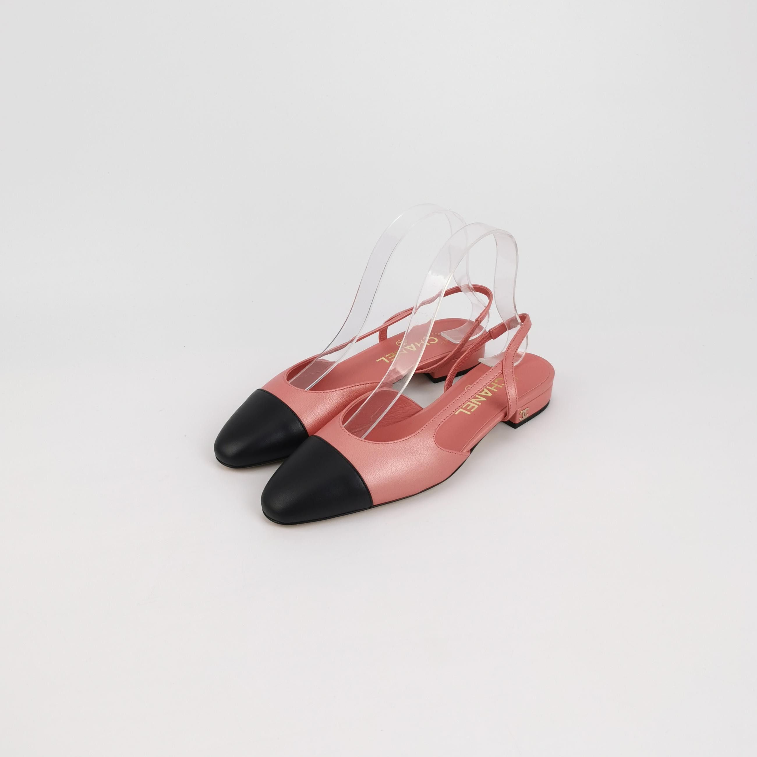 Chanel Chanel Women 7 Flats Size US 7 / IT 37 - 2 Thumbnail