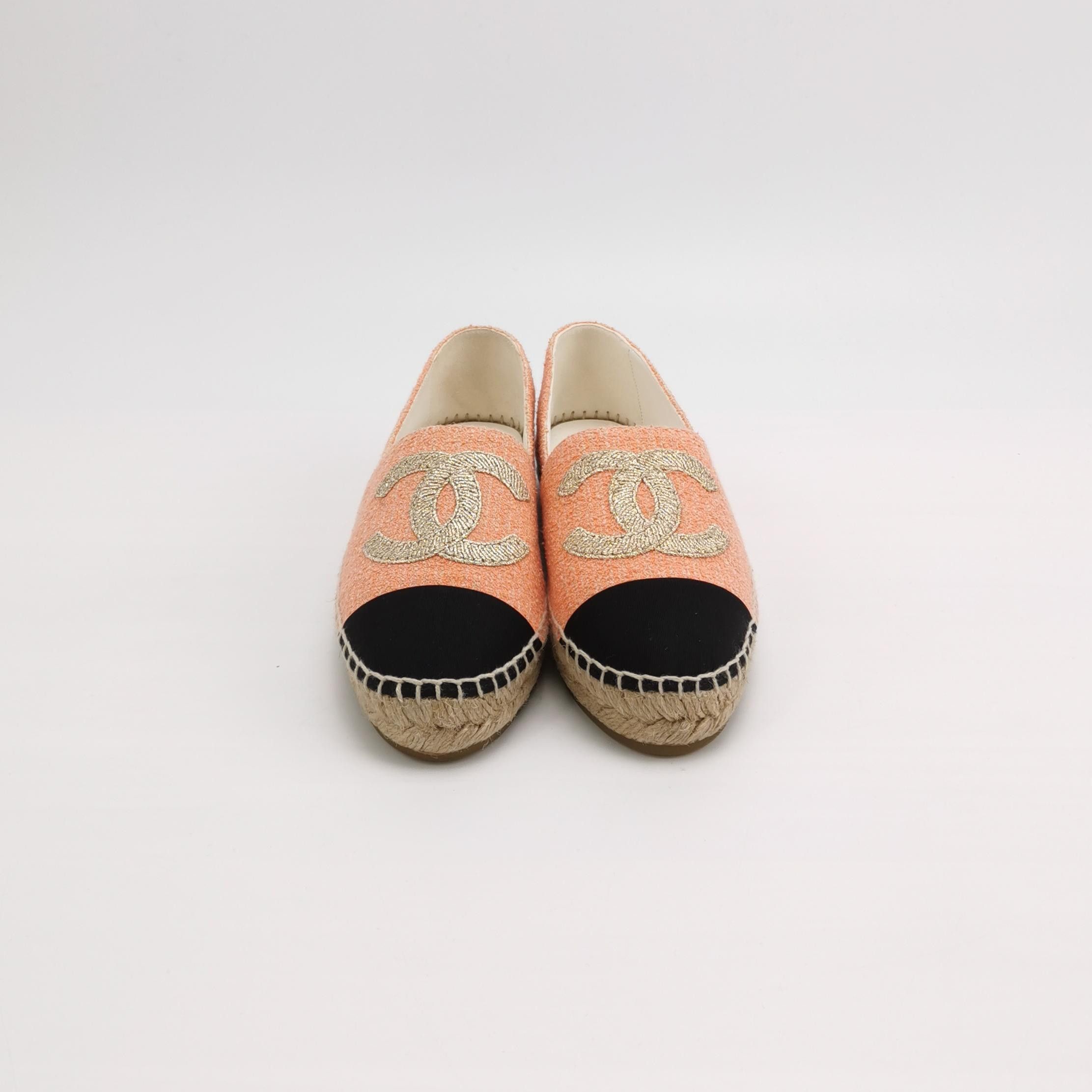 Chanel Chanel Women 6 Flats Size US 6 / IT 36 - 3 Thumbnail