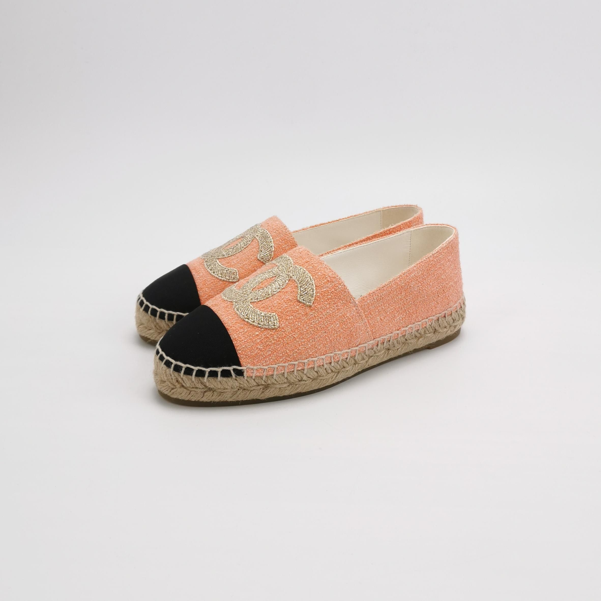 Chanel Chanel Women 6 Flats Size US 6 / IT 36 - 2 Thumbnail