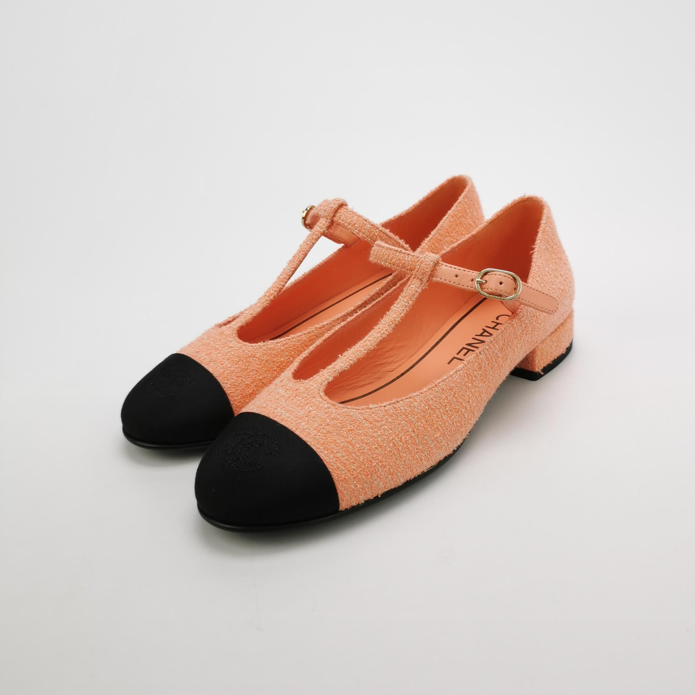 Chanel Chanel Women 7 Flats Size US 7 / IT 37 - 2 Thumbnail