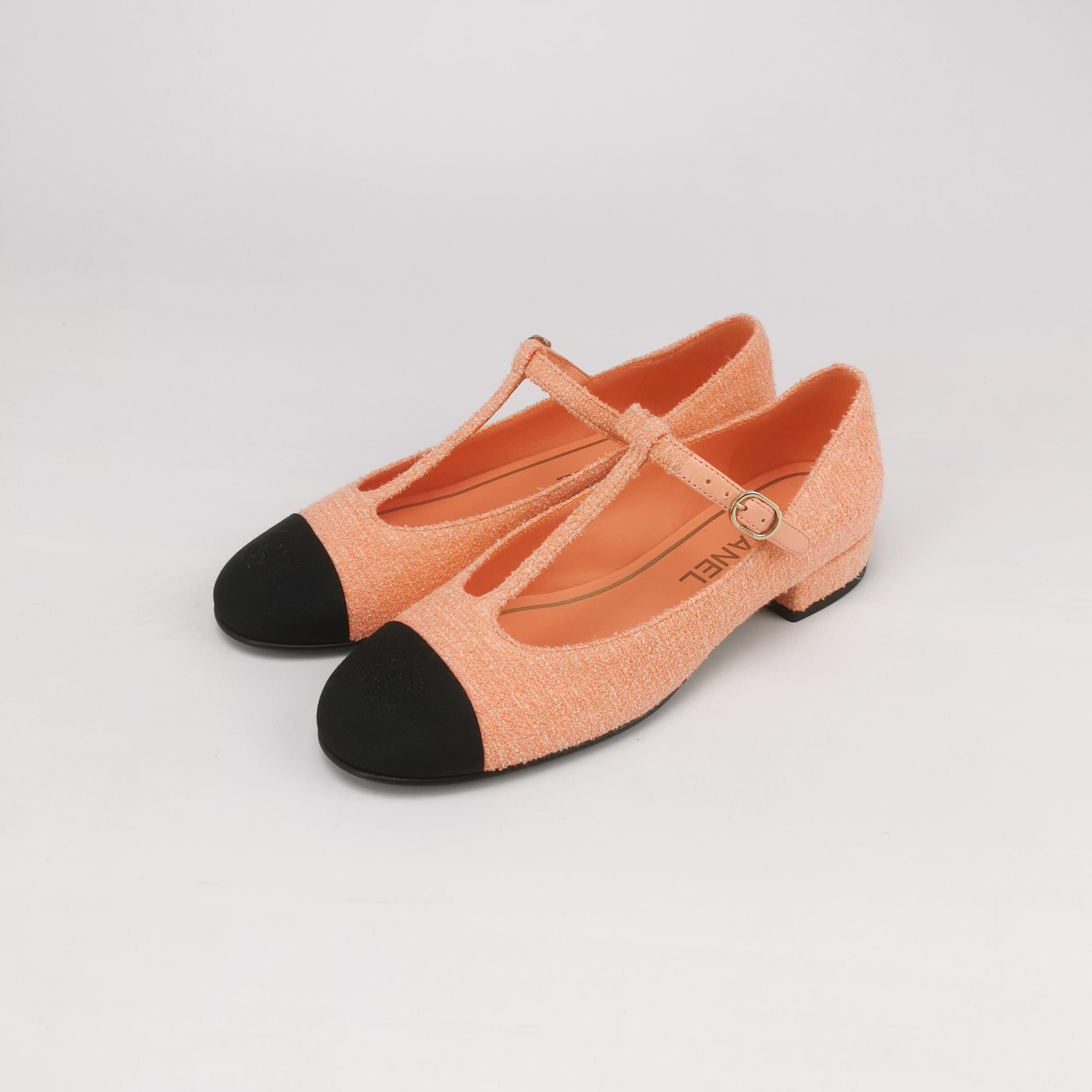 Chanel Chanel Women 7 Flats Size US 7 / IT 37 - 2 Thumbnail