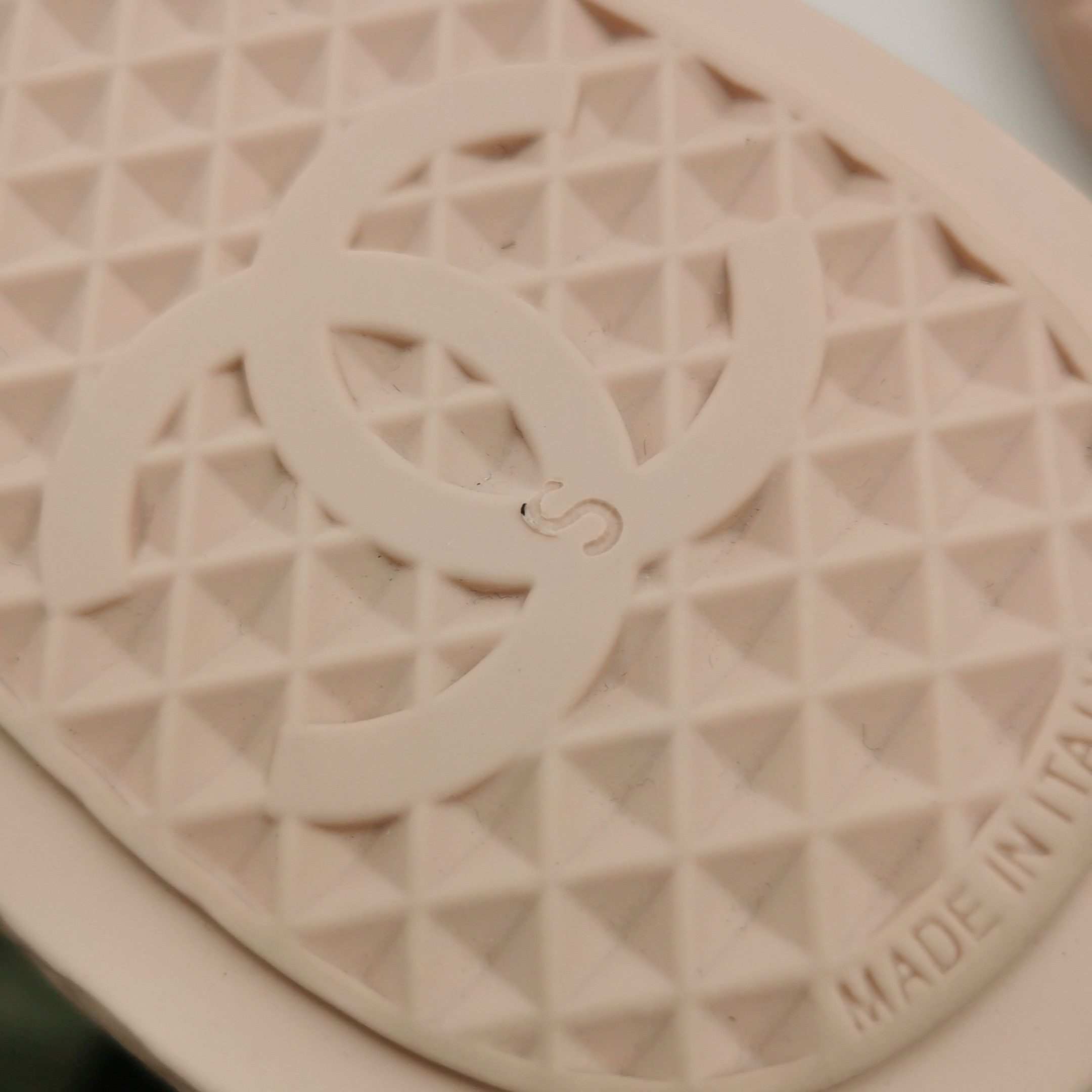 Chanel Chanel Women 6-5 Lowtop Sneakers Size US 6.5 / IT 36.5 - 9 Thumbnail