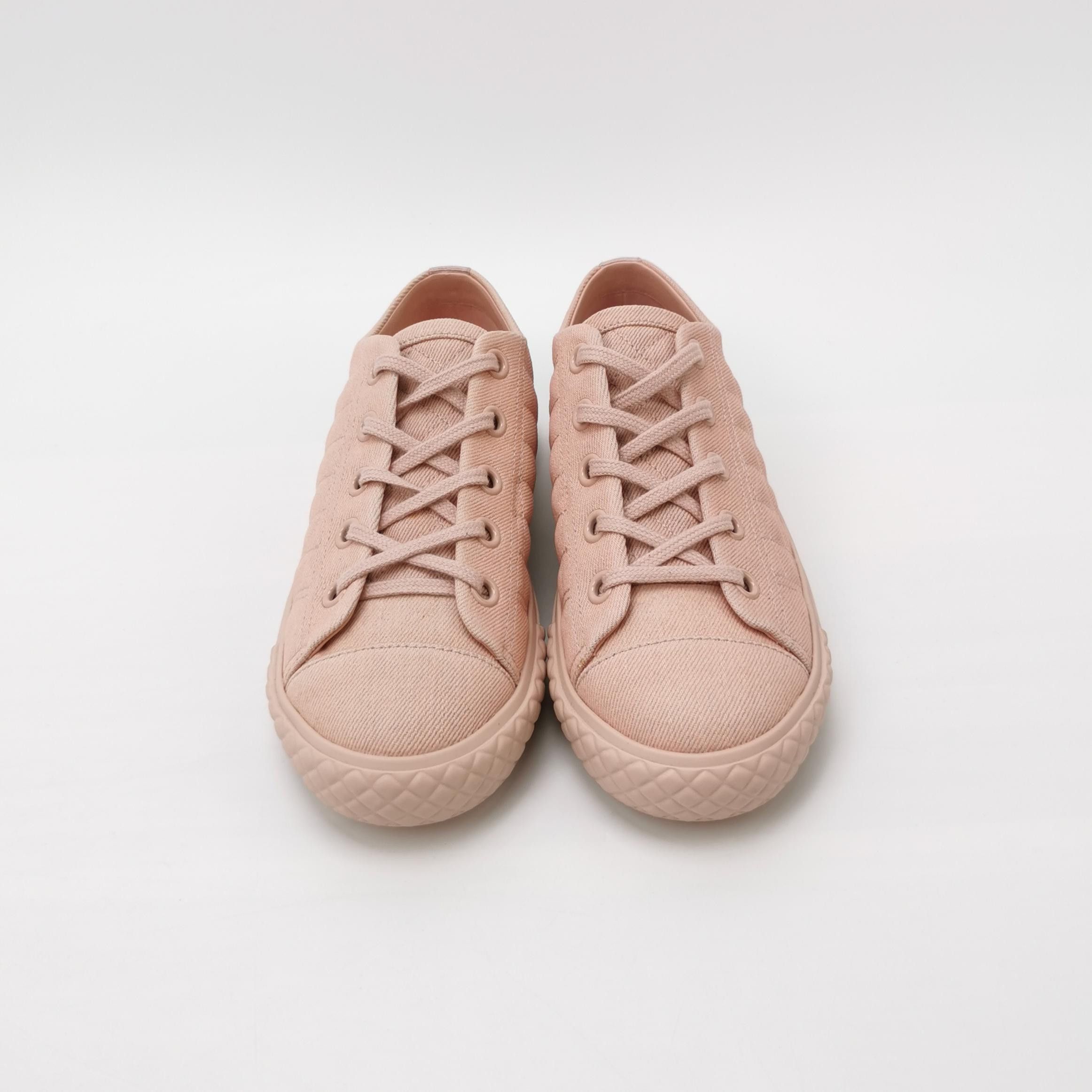 Chanel Chanel Women 6-5 Lowtop Sneakers Size US 6.5 / IT 36.5 - 3 Thumbnail