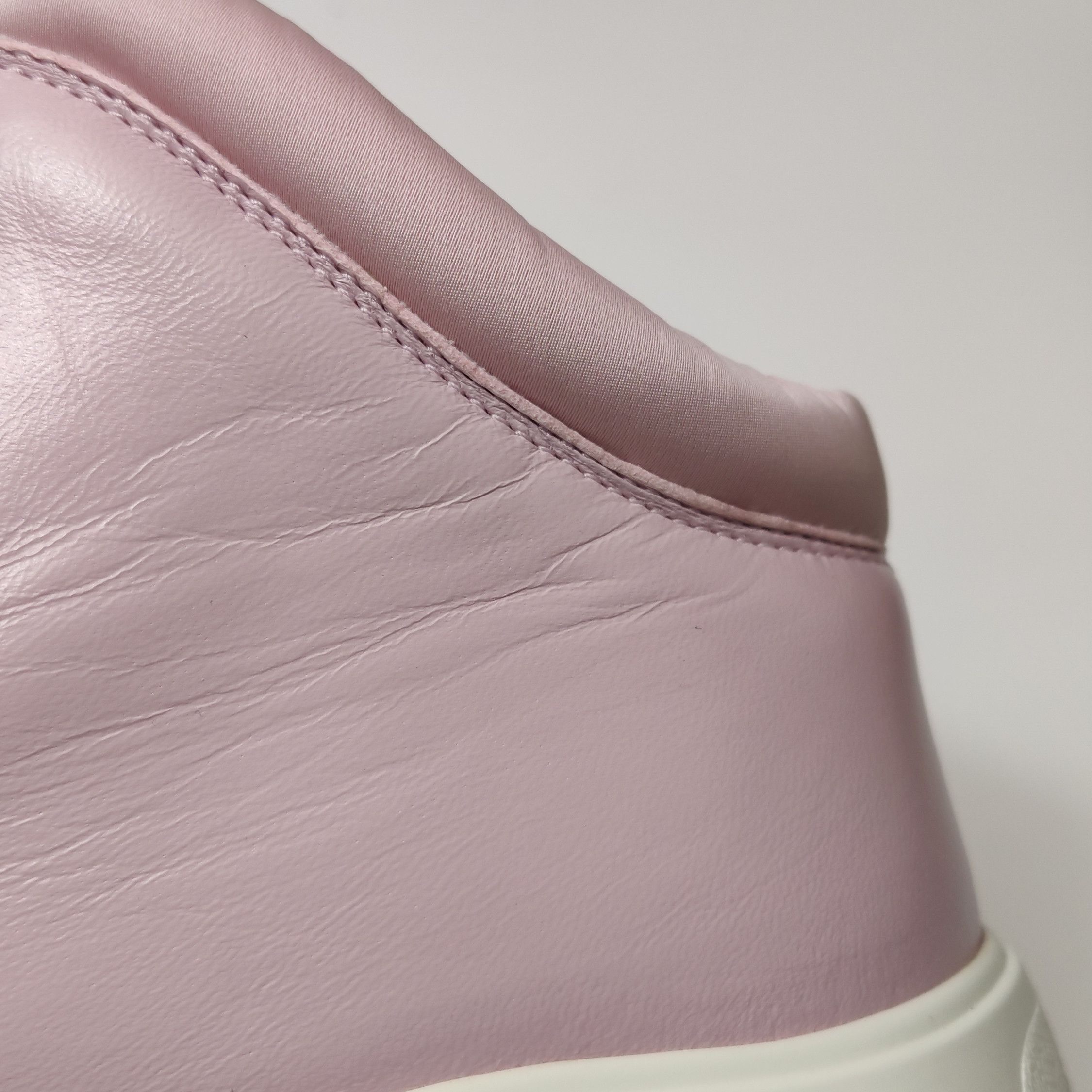 Chanel Chanel Women 8 Lowtop Sneakers Size US 8 / IT 38 - 9 Thumbnail