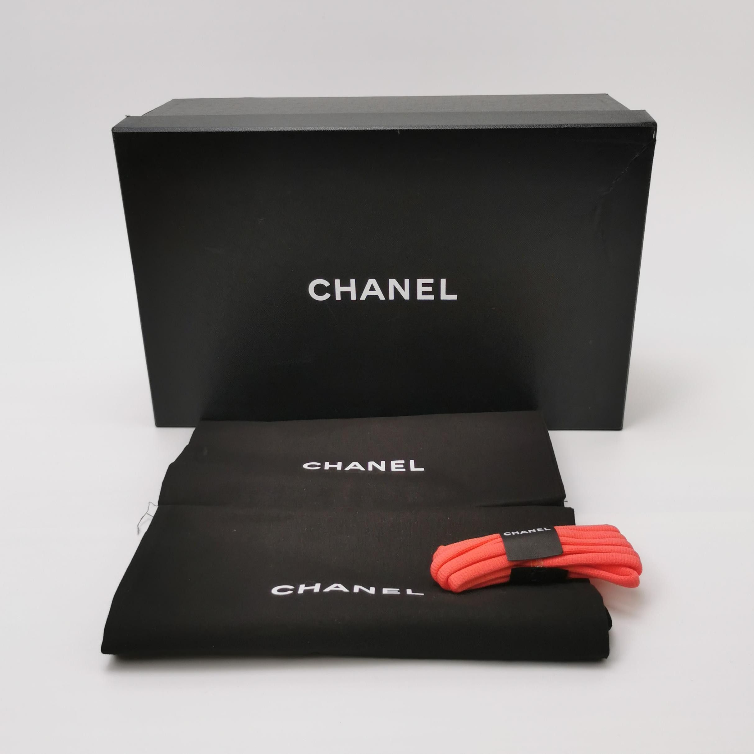 Chanel Chanel Women 6 Lowtop Sneakers Size US 6 / IT 36 - 6 Thumbnail