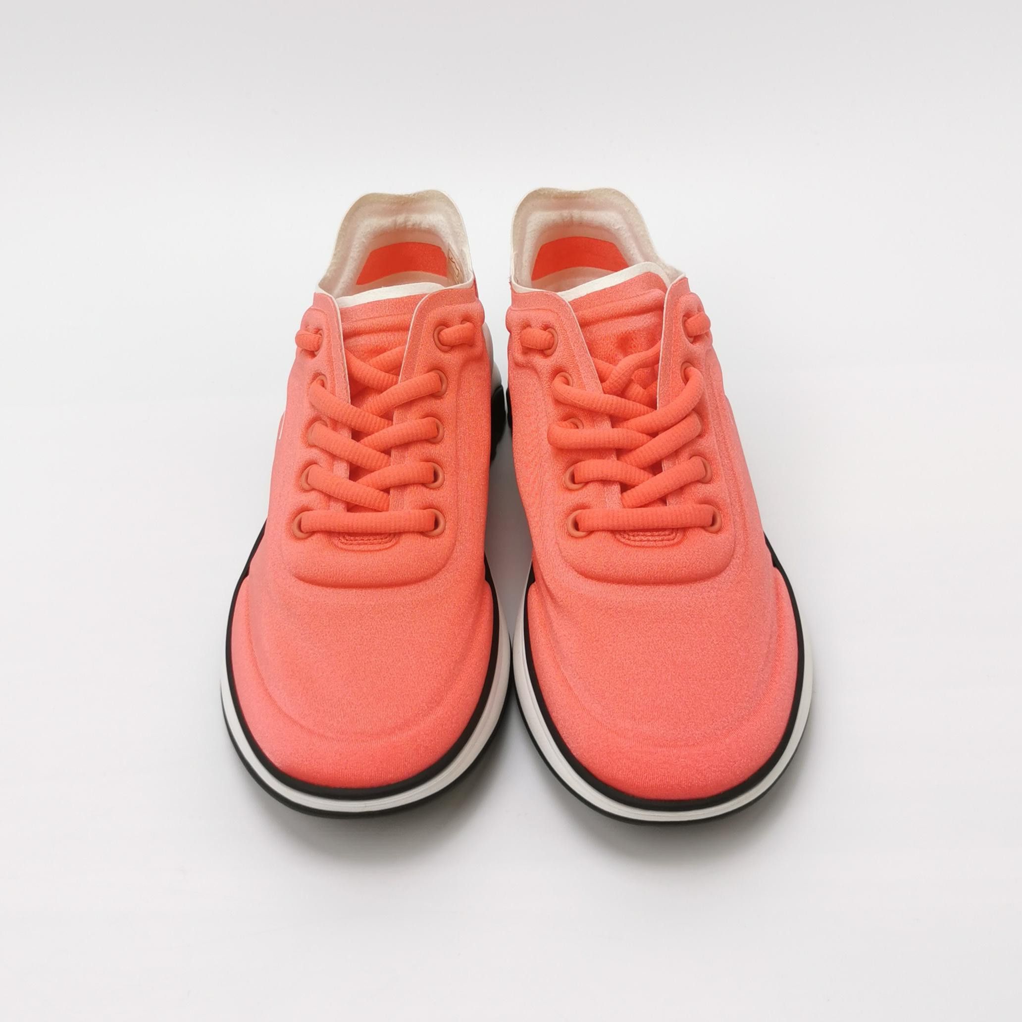 Chanel Chanel Women 6 Lowtop Sneakers Size US 6 / IT 36 - 3 Thumbnail