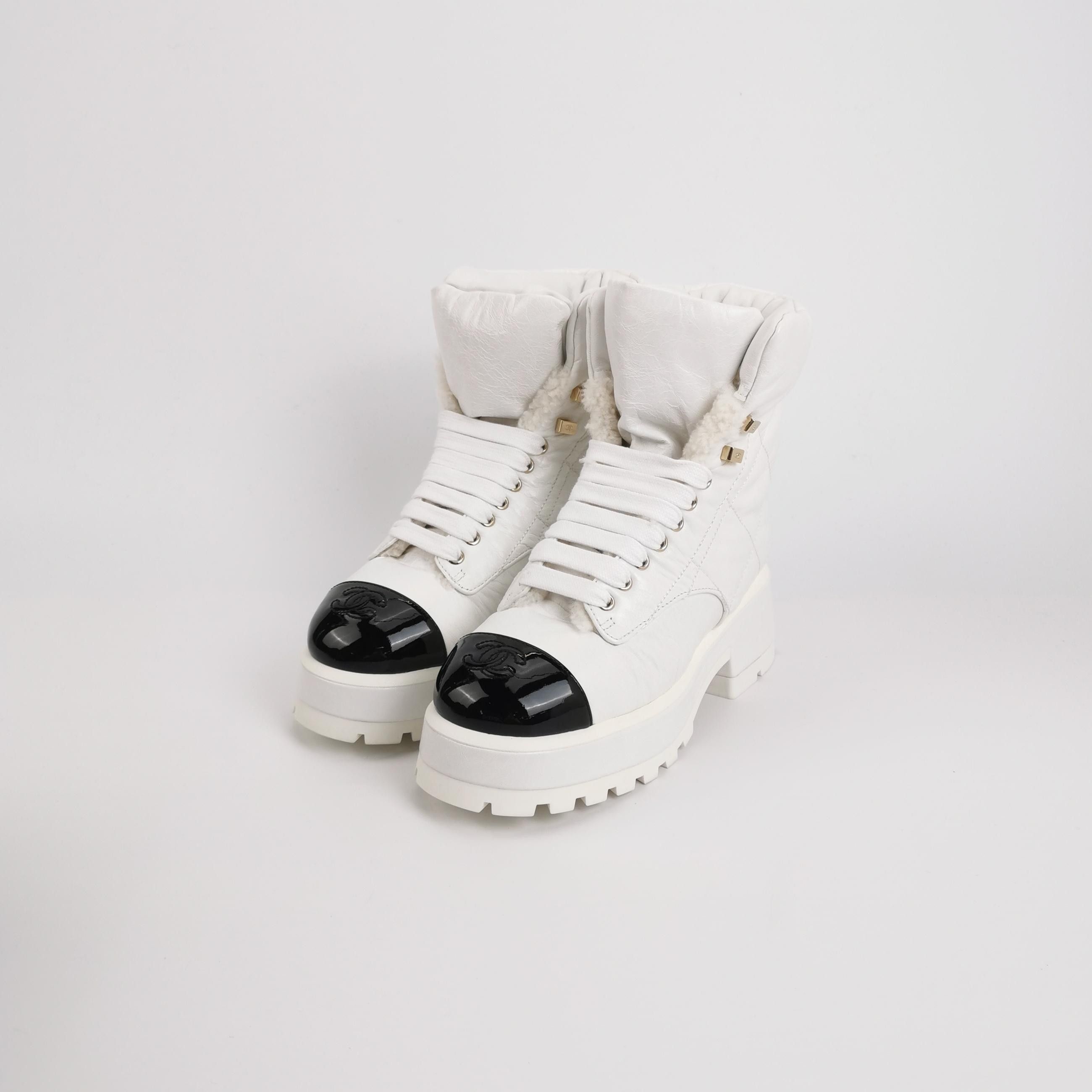 Chanel Chanel Women 6-5 Boots Size US 6.5 / IT 36.5 - 2 Thumbnail