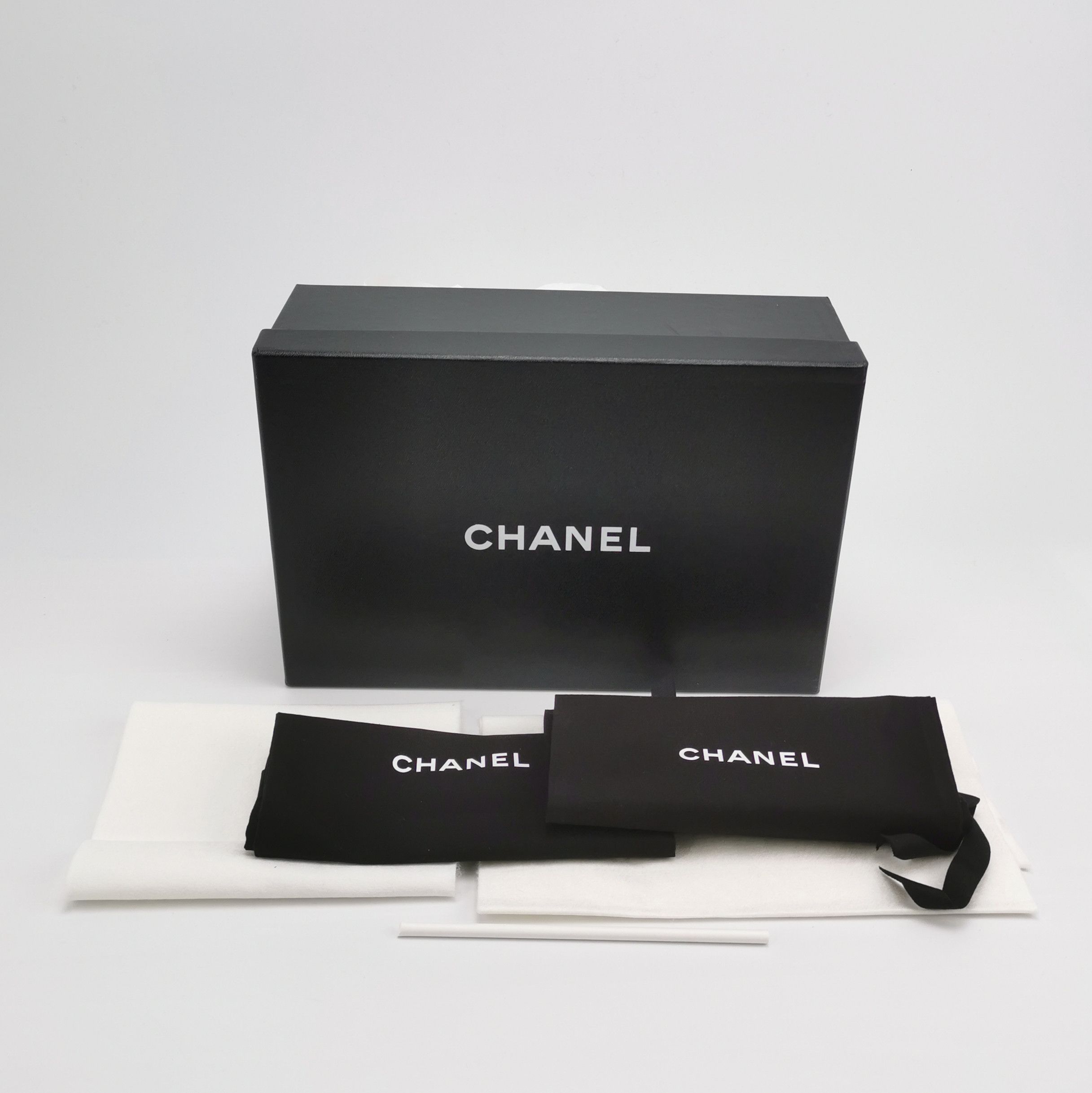 Chanel Chanel Women 7-5 Flats Size US 7.5 / IT 37.5 - 6 Thumbnail