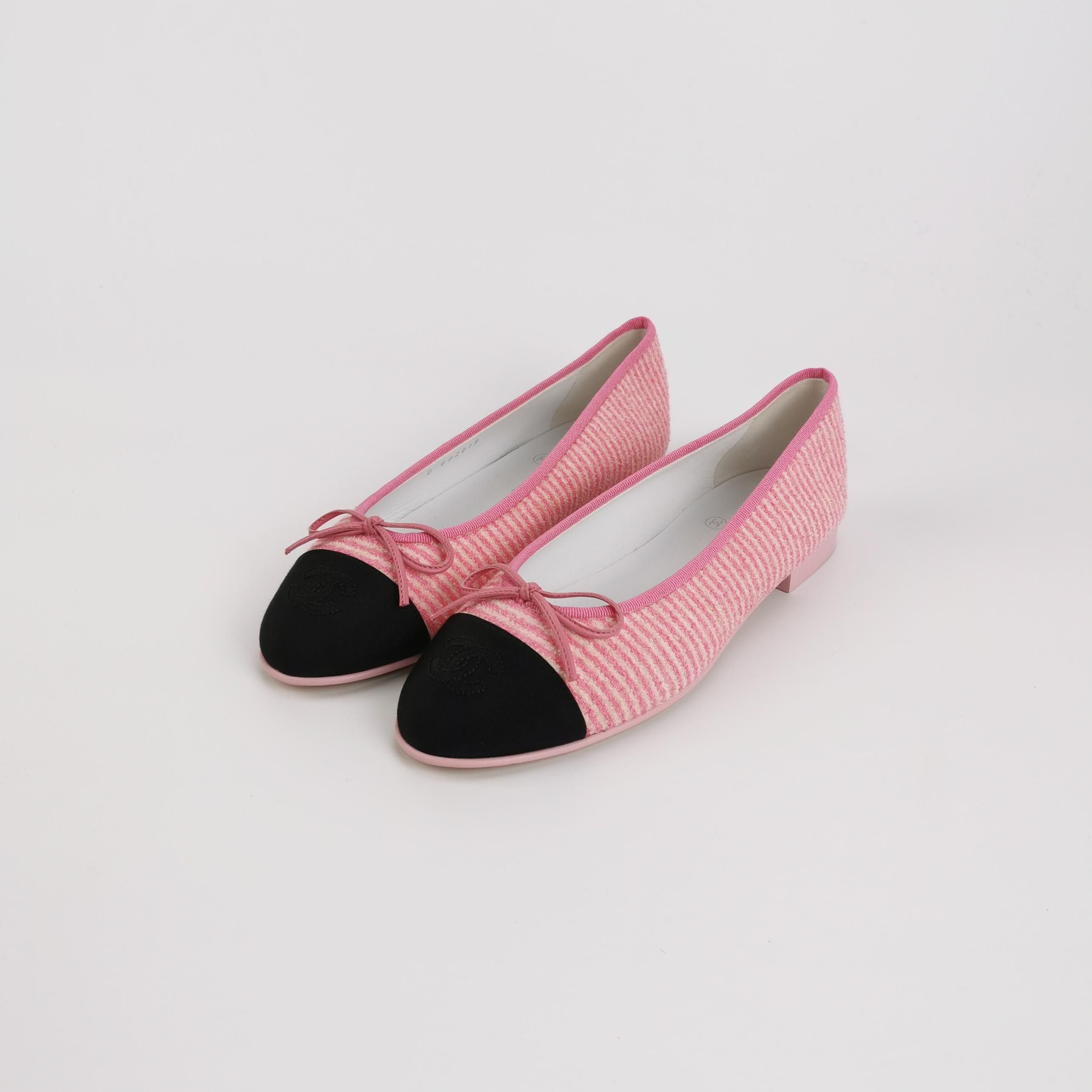 Chanel Chanel Women 8 Flats Size US 8 / IT 38 - 2 Thumbnail