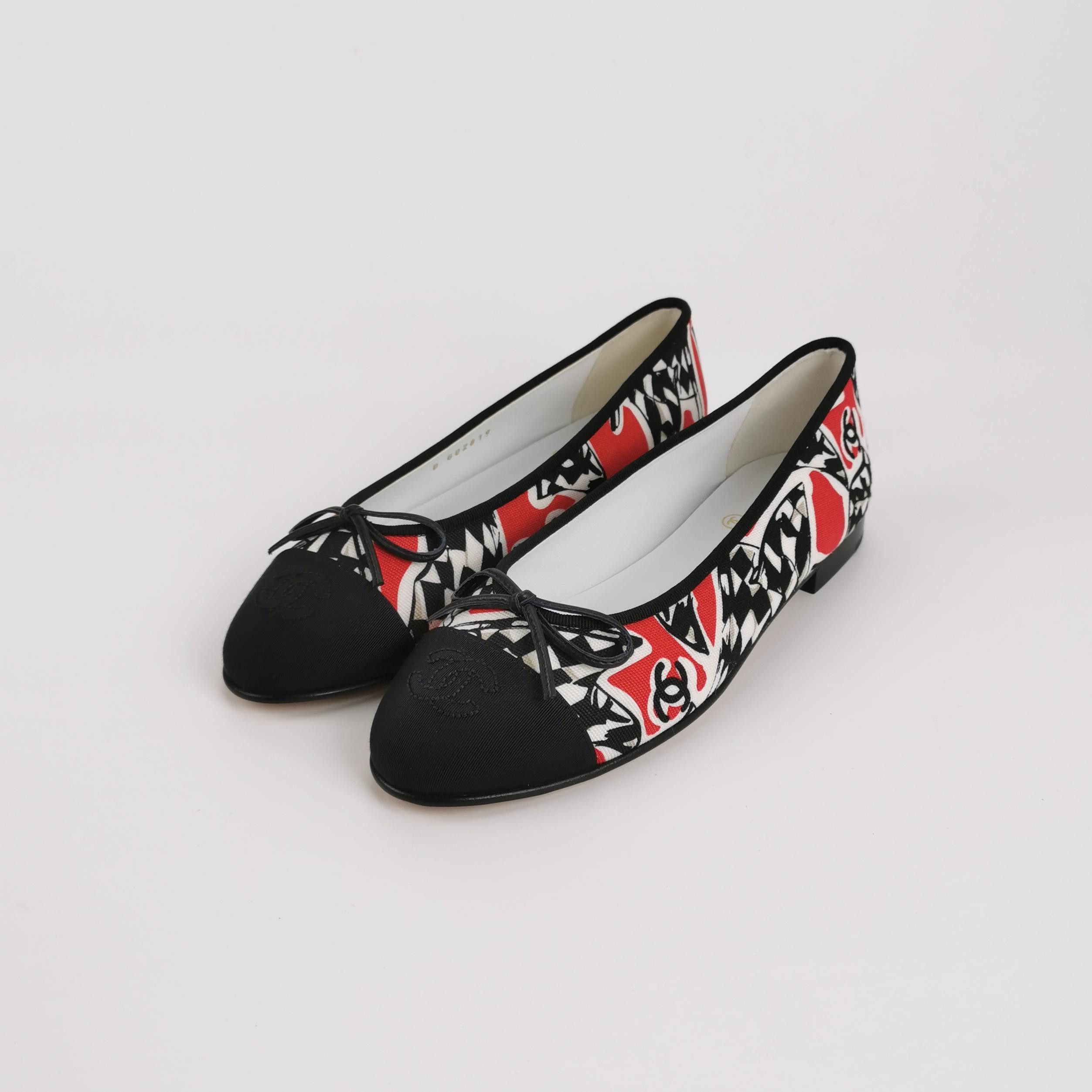Chanel Chanel Women 7-5 Flats Size US 7.5 / IT 37.5 - 2 Thumbnail
