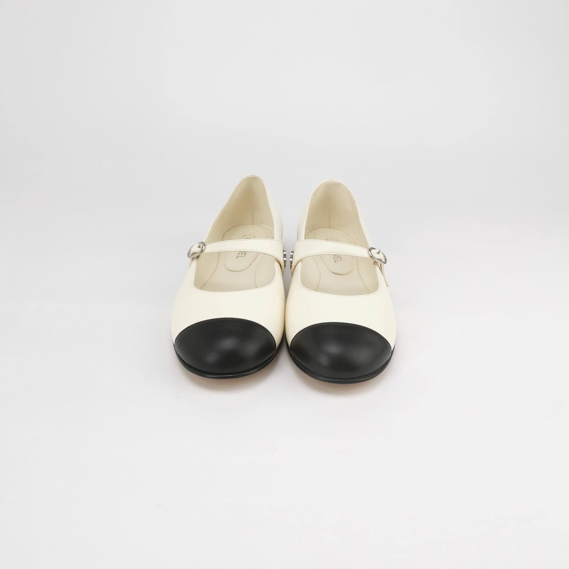 Chanel Chanel Women 6 Flats Size US 6 / IT 36 - 3 Thumbnail